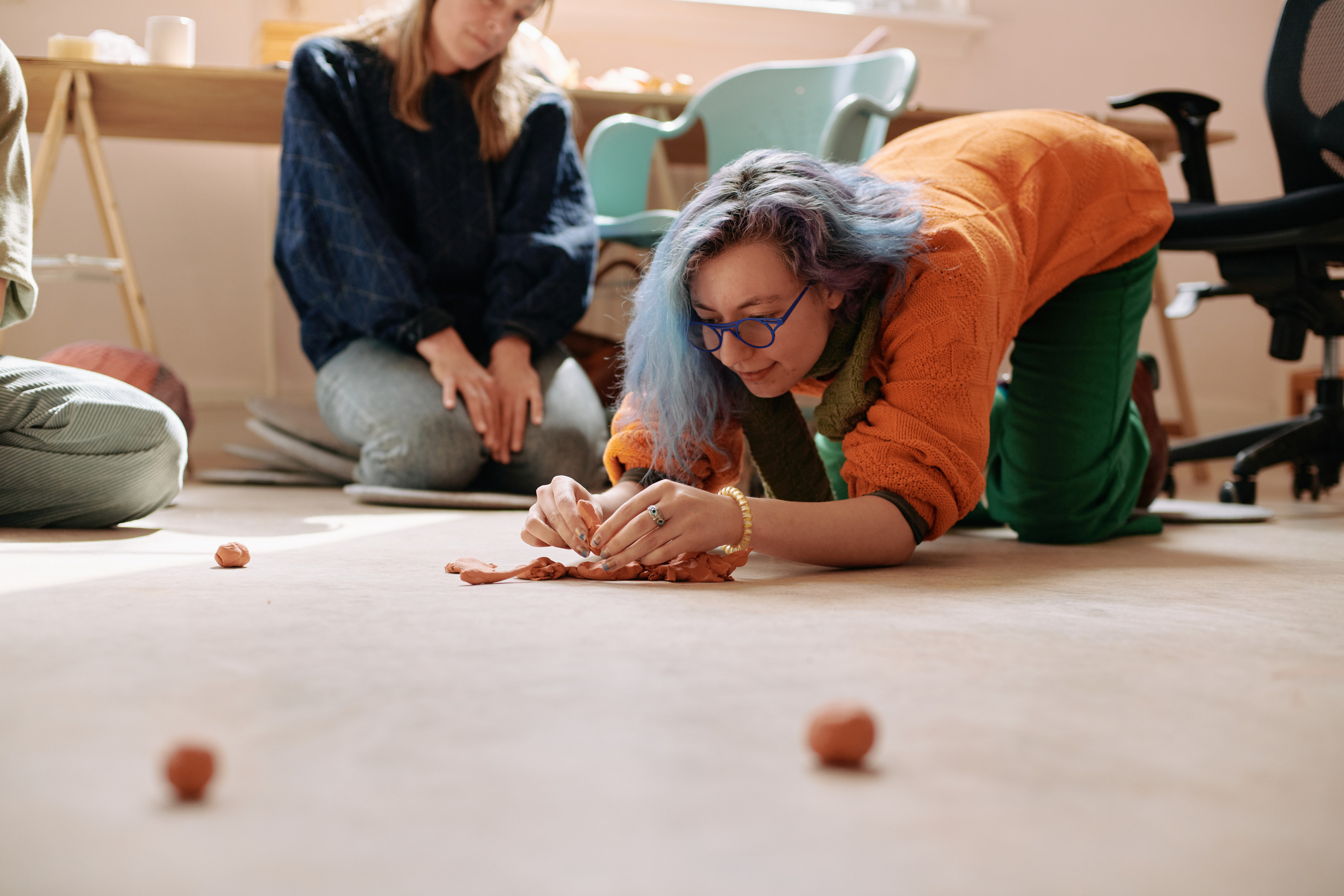 Documentation photography of workshop for Kleintjekunst. Portrait Photographer in Brussels & Amsterdam — Victoria Ushkanova