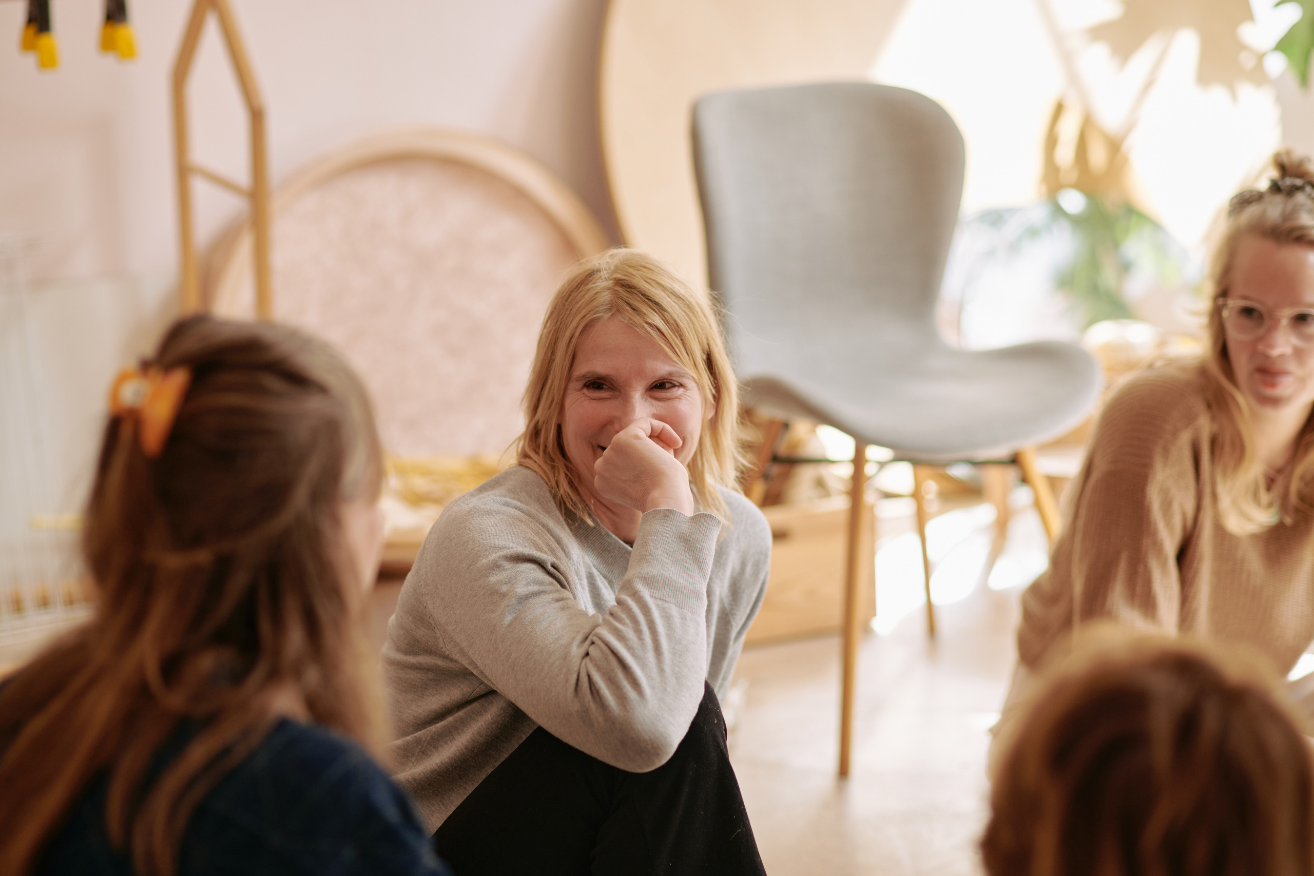 Documentation photography of workshop for Kleintjekunst. Portrait Photographer in Brussels & Amsterdam — Victoria Ushkanova