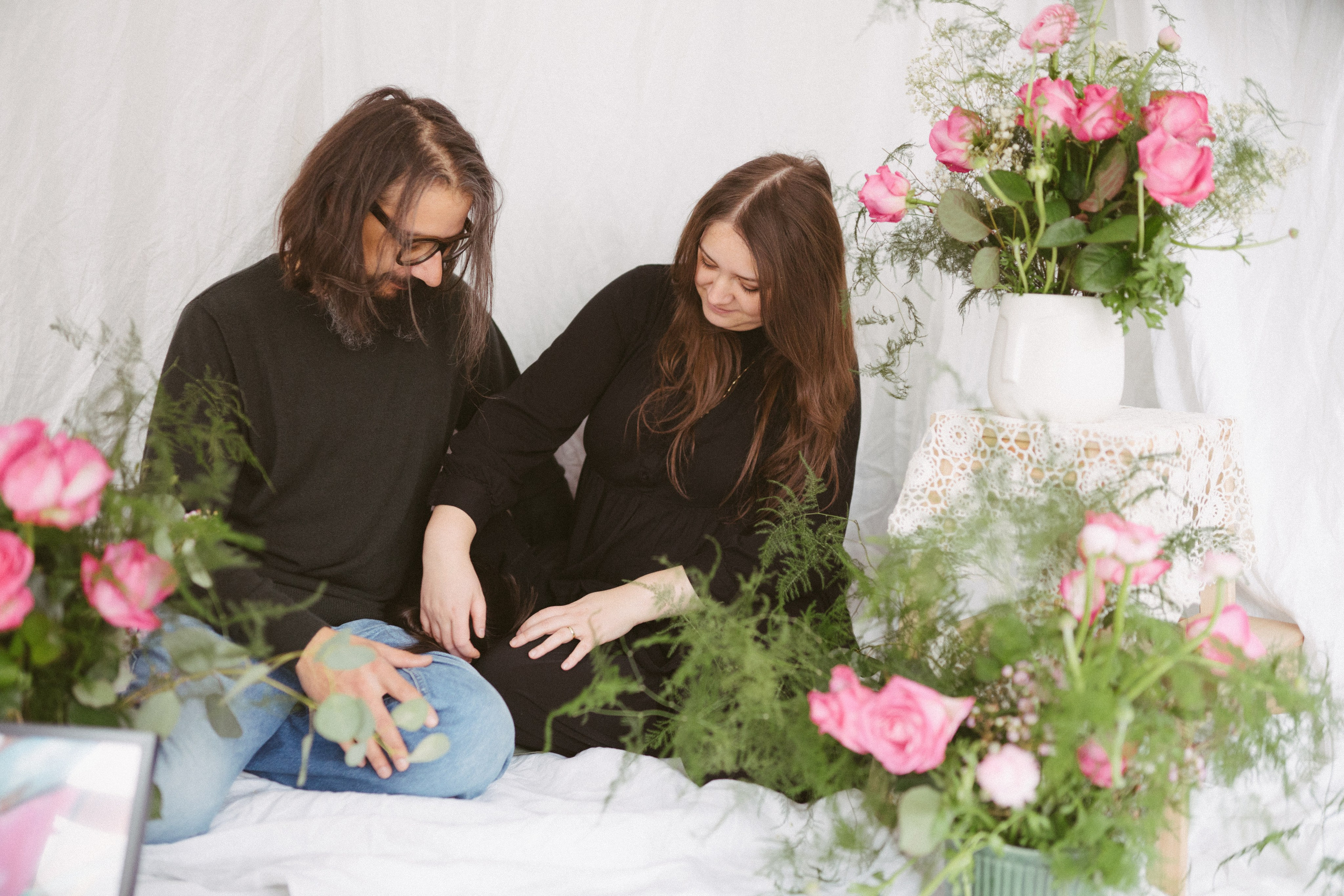 Ședințe Foto Primăvara Colorată Brașov | Mădălina Beda. Madalina Beda- Artist vizual, fotograf, doula la nastere, consultant babywearing Brasov si in toata tara