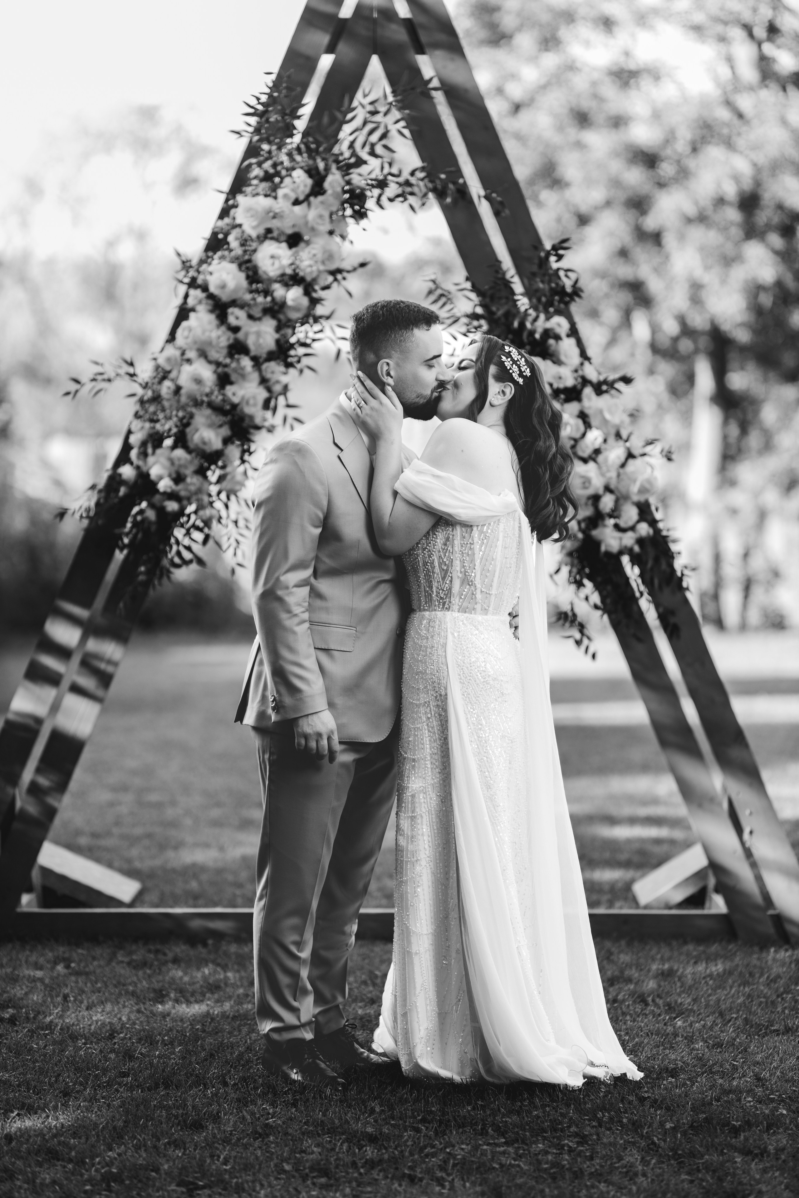 Mihai & Iasmina. Lucian Dedeu — Fotograf de nuntă și eveniment