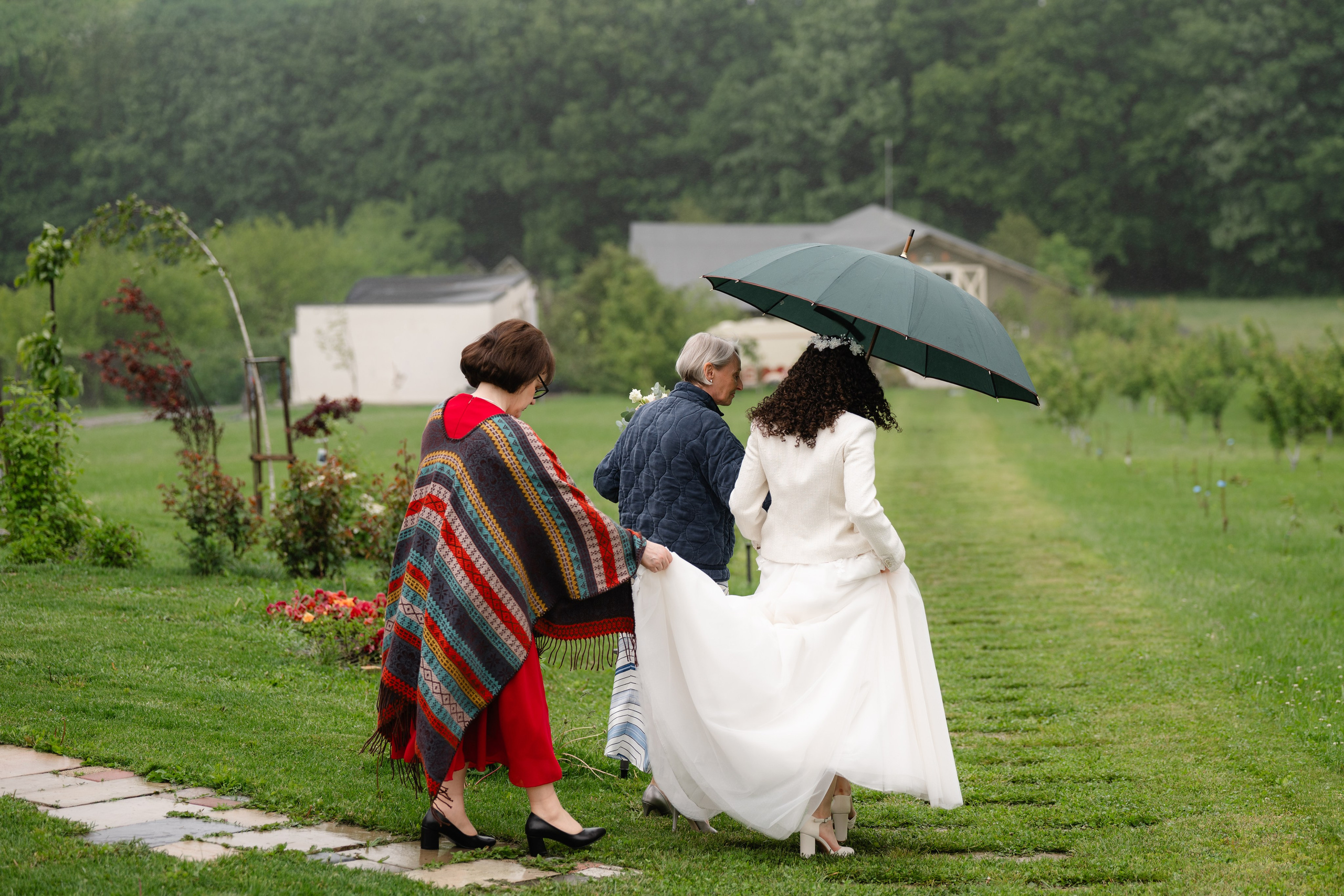 Mona + Vlad | Valea Sanzienelor. Proud Vision Weddings | Wedding Photography & Films — Servicii profesionale Foto Video Nunta Iasi