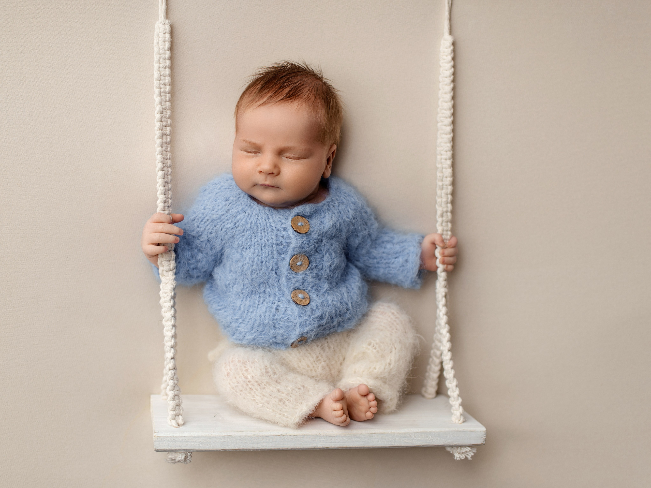 Esu Aleksandra naujagimių ir kudikių fotografė iš Vilniaus