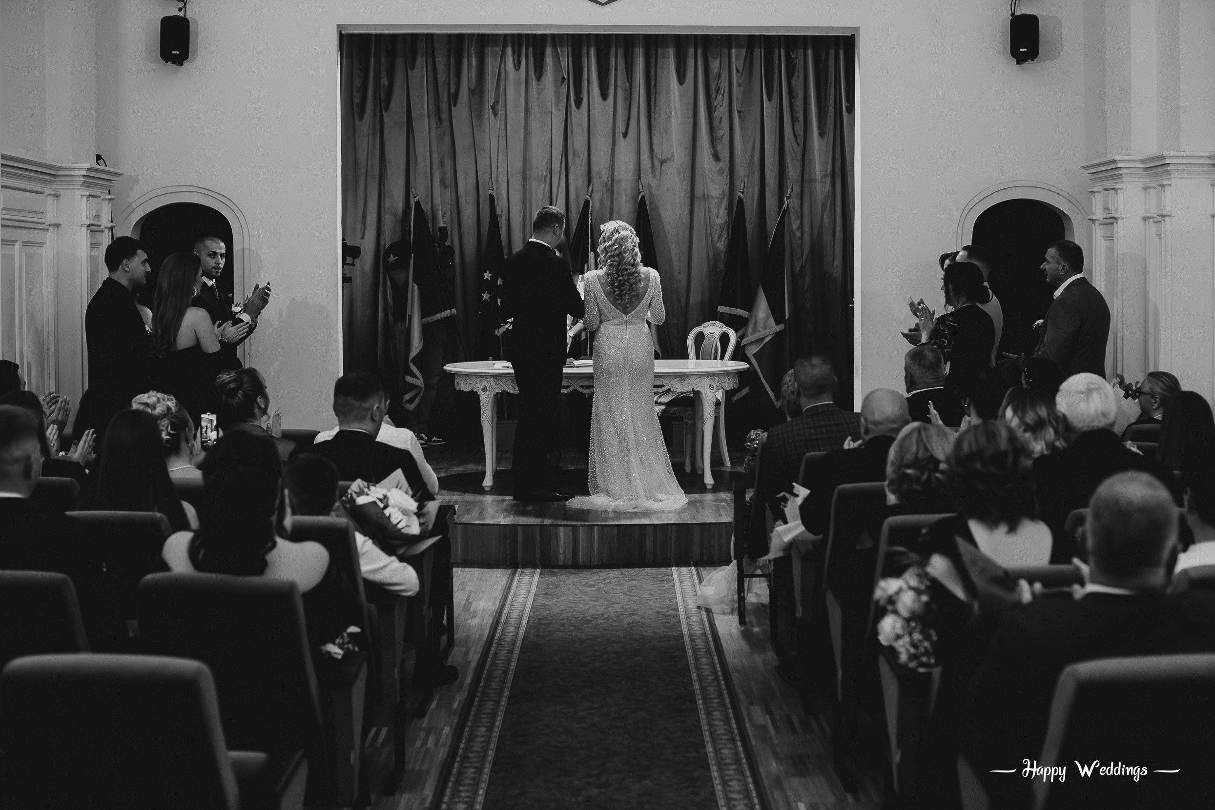 “Nunta lui Marius și Cristina # absolut LEGENDARĂ. Fotograf nuntă Bistrița | Fotograf botez & evenimente — Happy Weddings