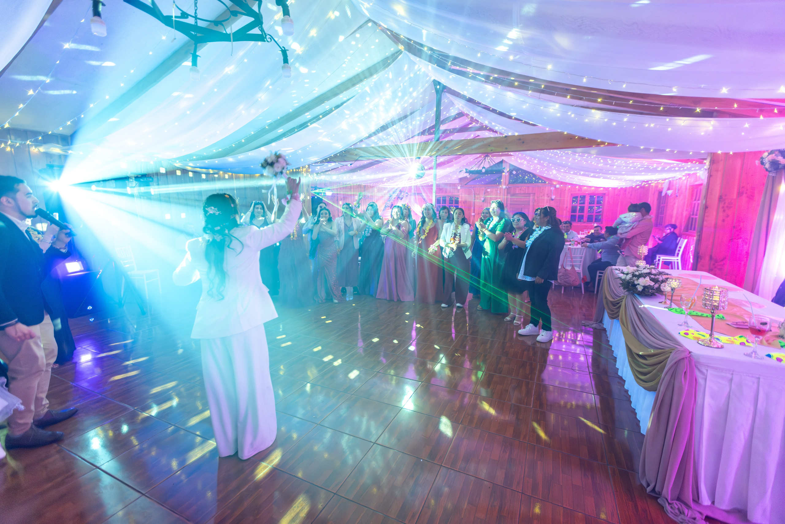 Elizabeth & Luis. Dinka & Emilio - El arte de preservar lo que no se repite