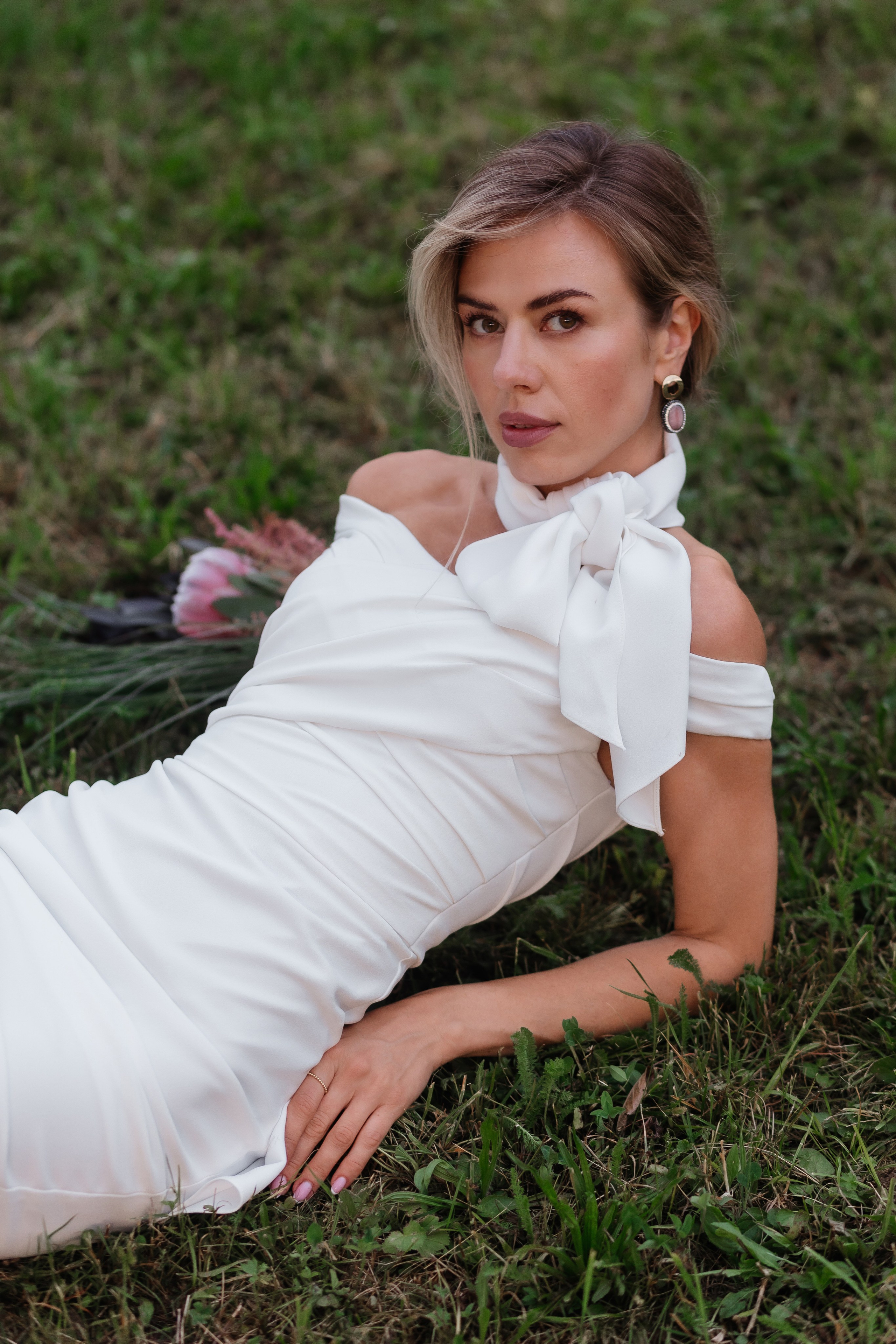 Bride story. Amazing photo session at a time convenient for you. Y