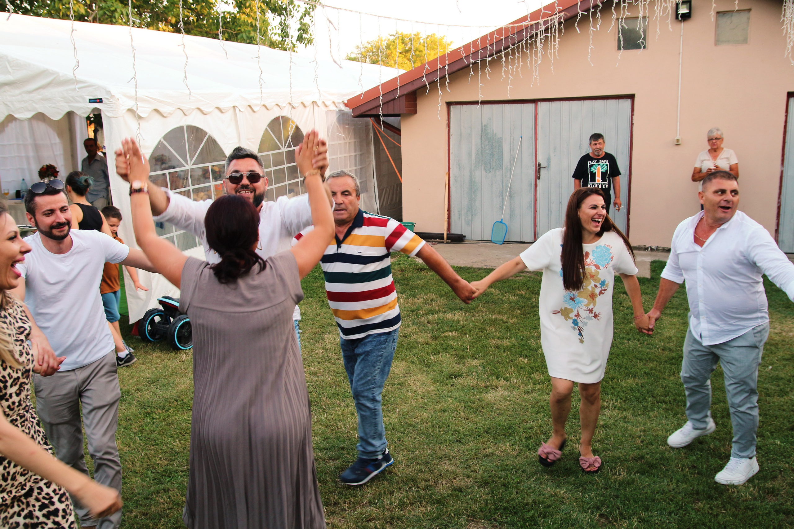 BYZO MEDIA. PETRU BYZO - family and children photographer in ROMANIA