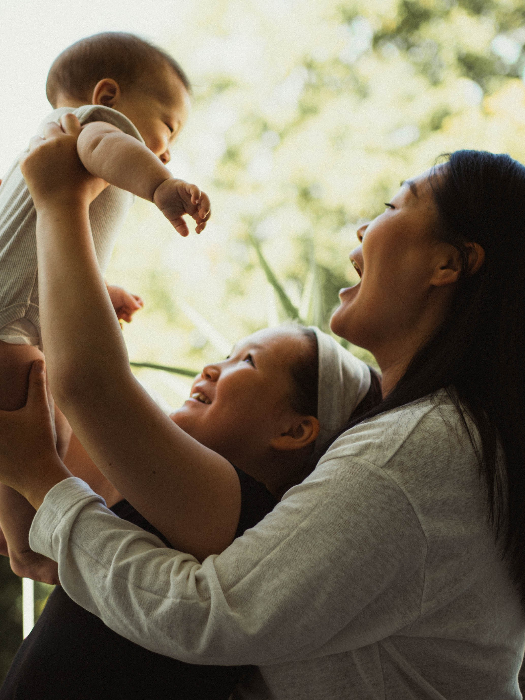 Lifestyle Newborn. Portrait Lifestyle Photographer in Munich — Polina Cherkasova