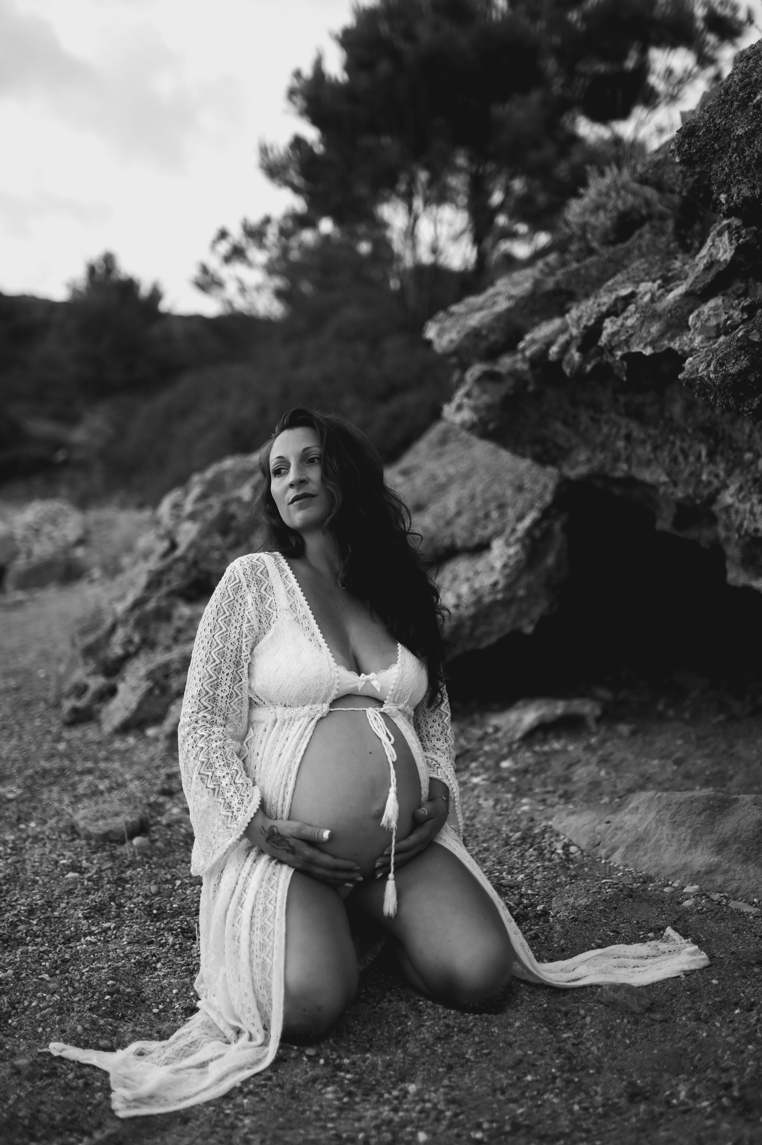 Romantic Maternity Photoshoot. WELCOME