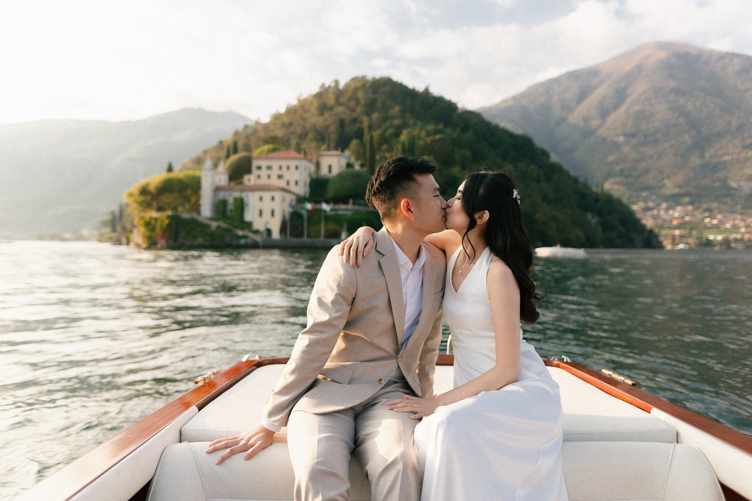 Elopement on Lake Como — Intimate Wedding Photography by Anna Linnik. Photographer in Italy Anna Linnik