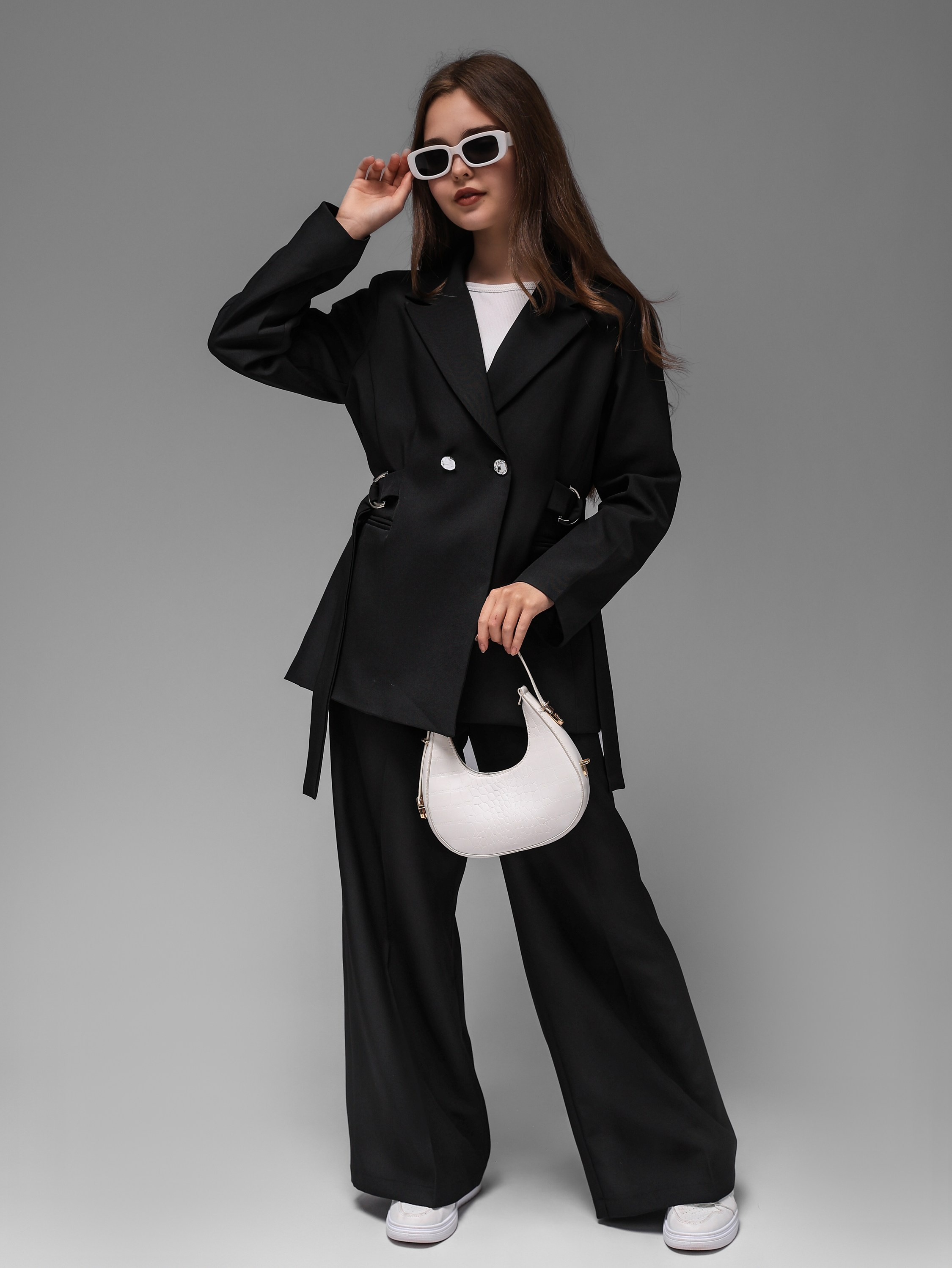 Fashion / Commercial ретушь. Аяна Крапивкина — профессиональная ретушь и AI-визуал