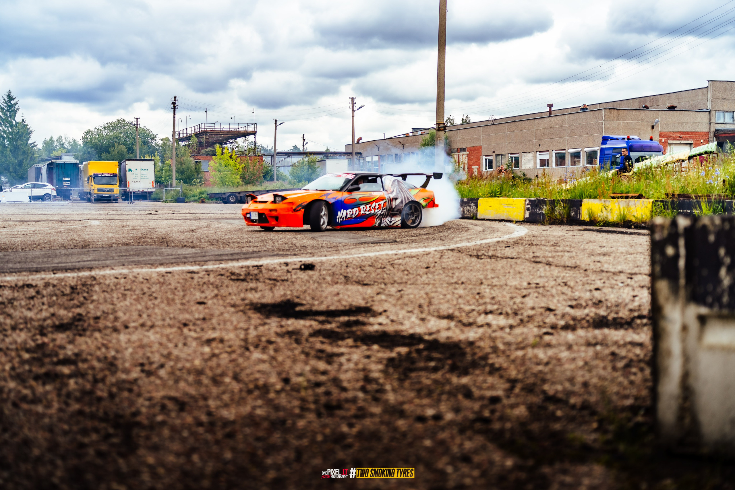 Side to Side #DRIFTDAY. OnePIXEL
