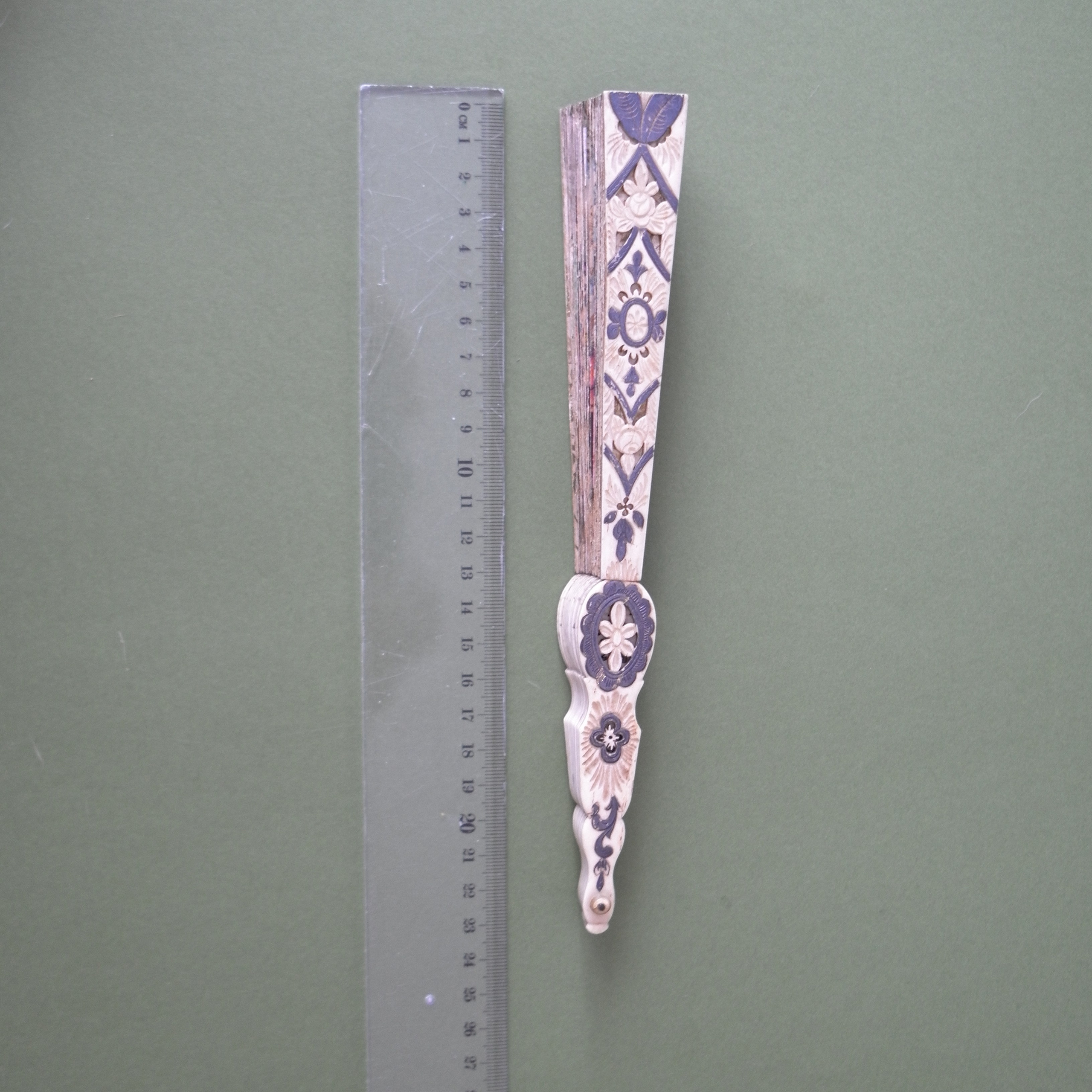 Doublefan. Современнные и актикварные украшения в Барселоне, Москве и Санкт-Петербурге