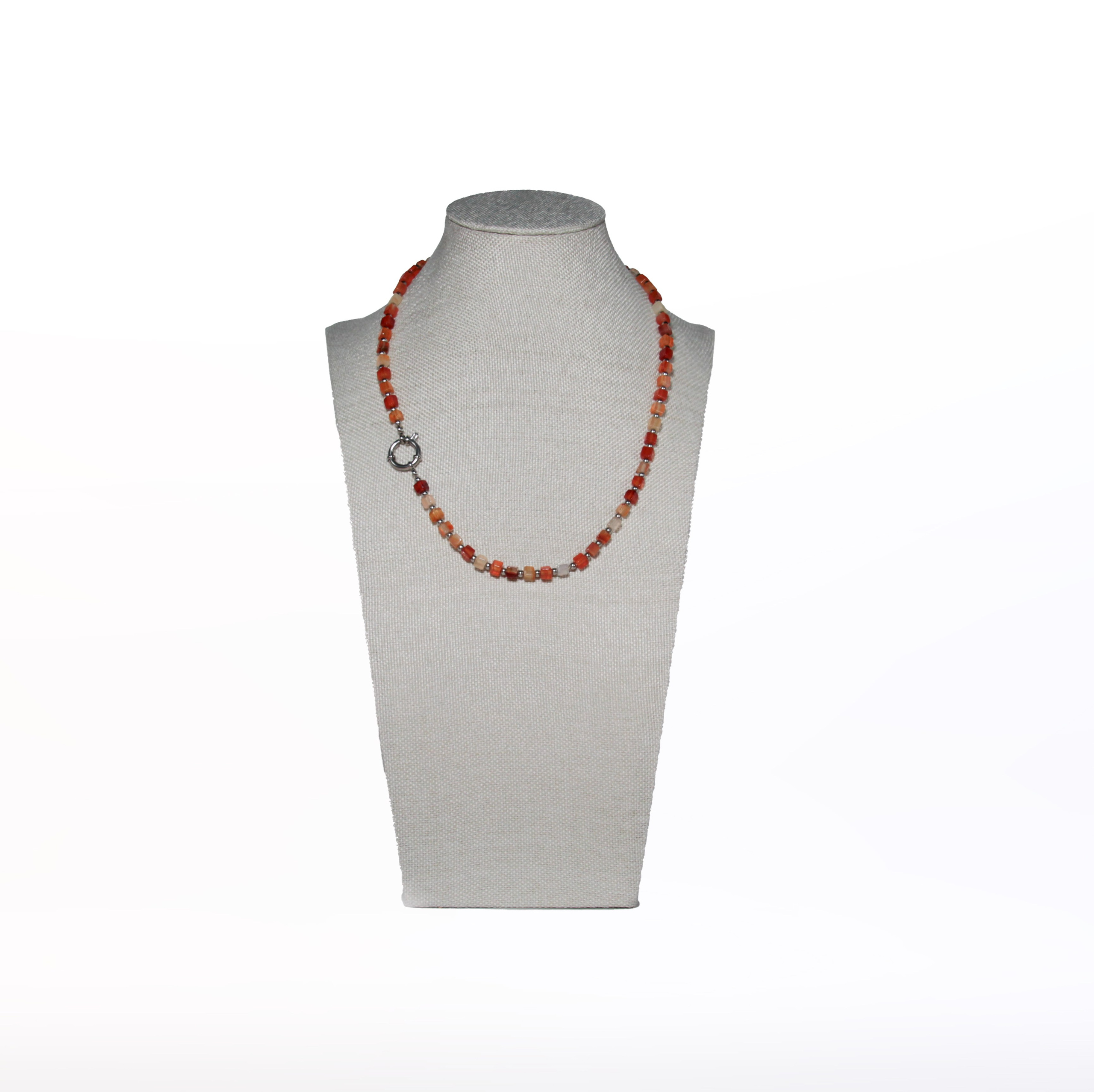 Carnelian. Современнные и актикварные украшения в Барселоне, Москве и Санкт-Петербурге