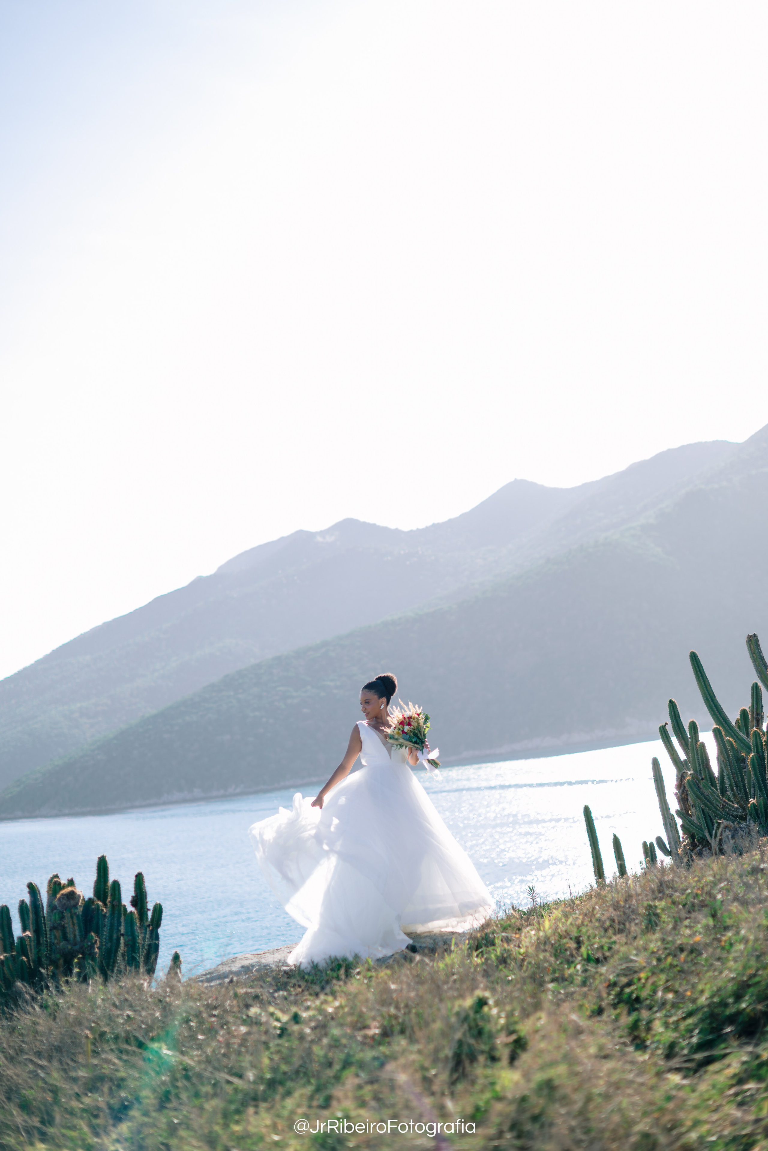 Véu & Mar | Editorial. Junior Ribeiro Fotografia