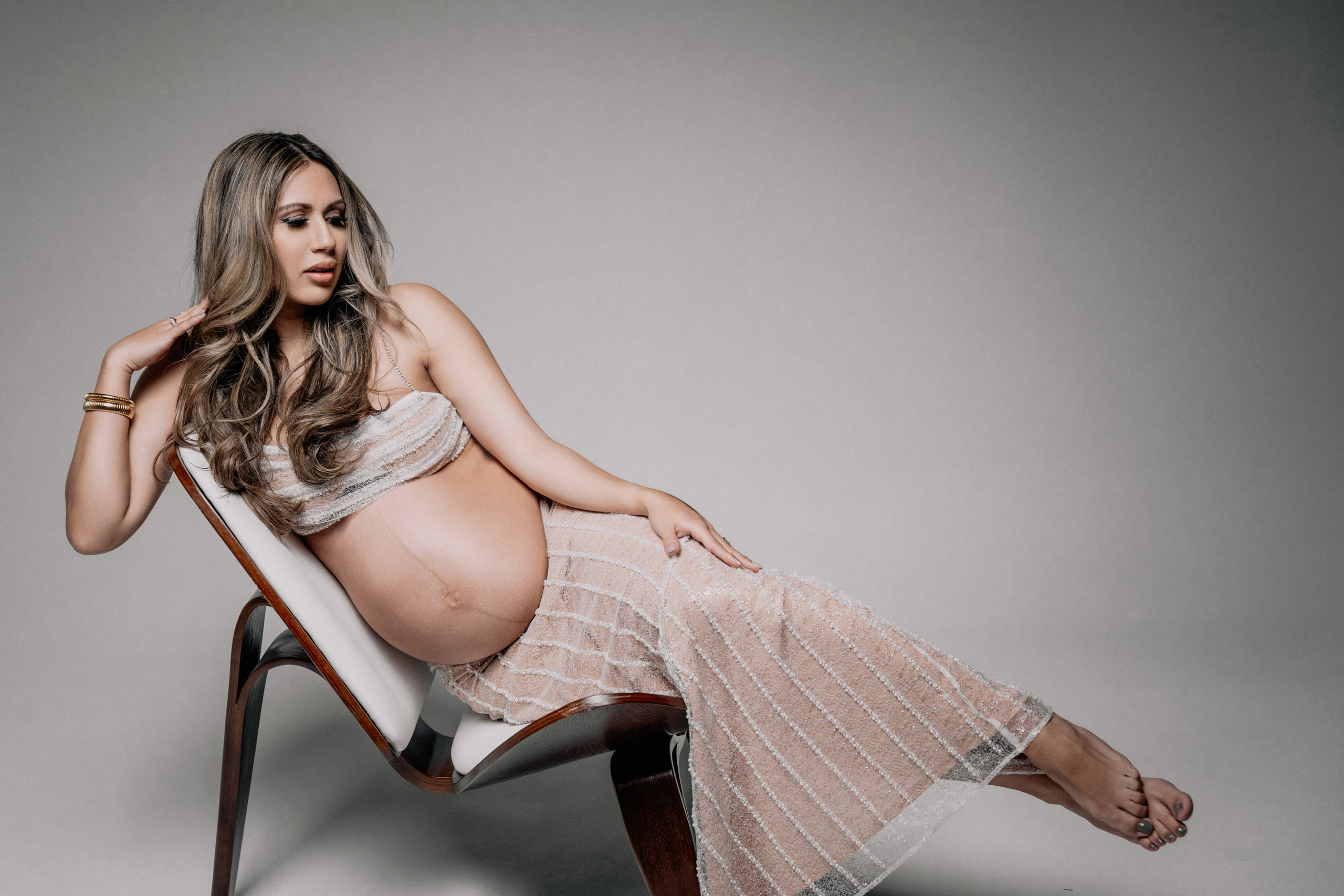 Vivian&Jose. Maternity in studio. Wedding and family photographer and videographer PA, NJ, NY, DE, MD