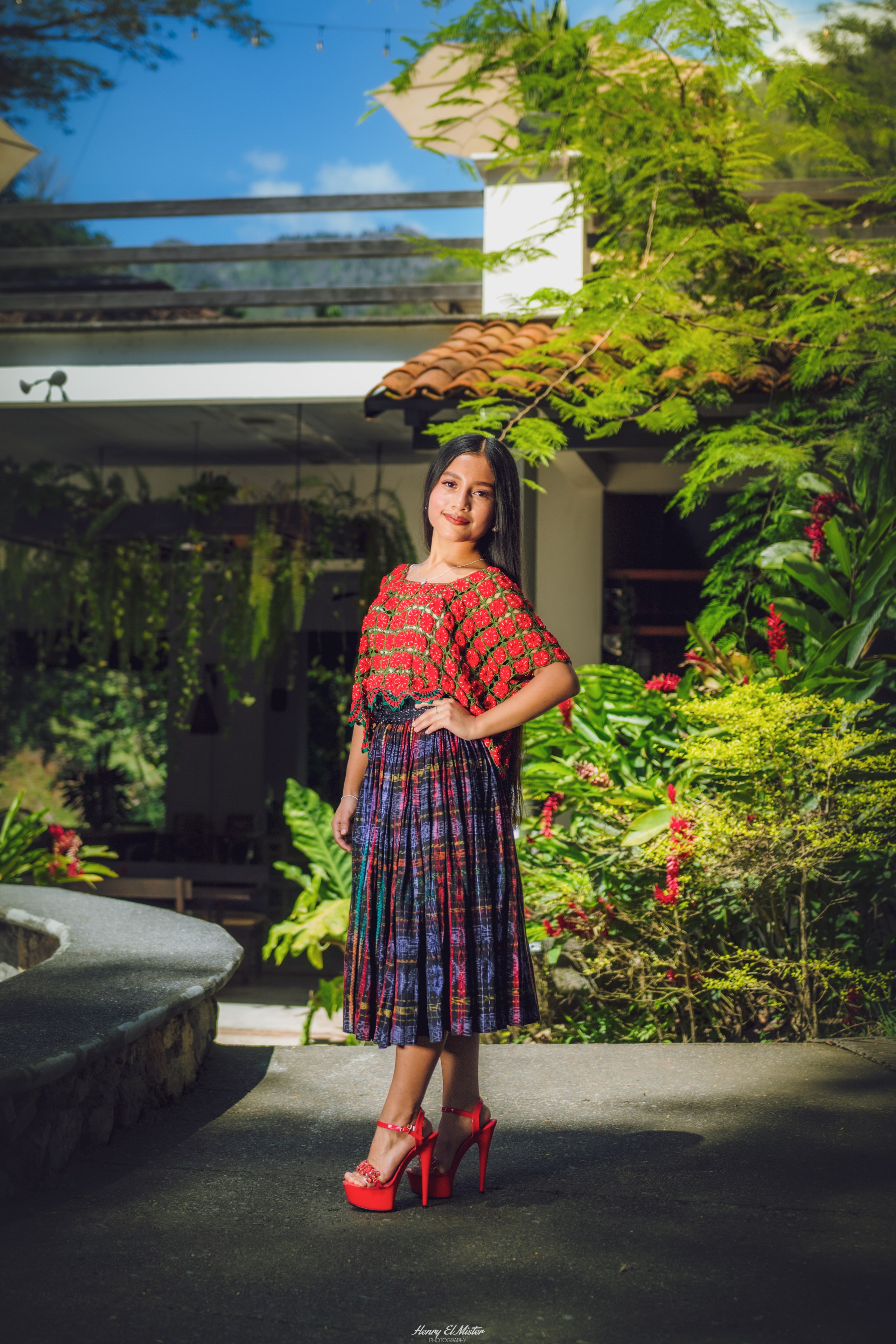 RETRATO. Henry Elmister fotógrafo de alta Verapaz Guatemala