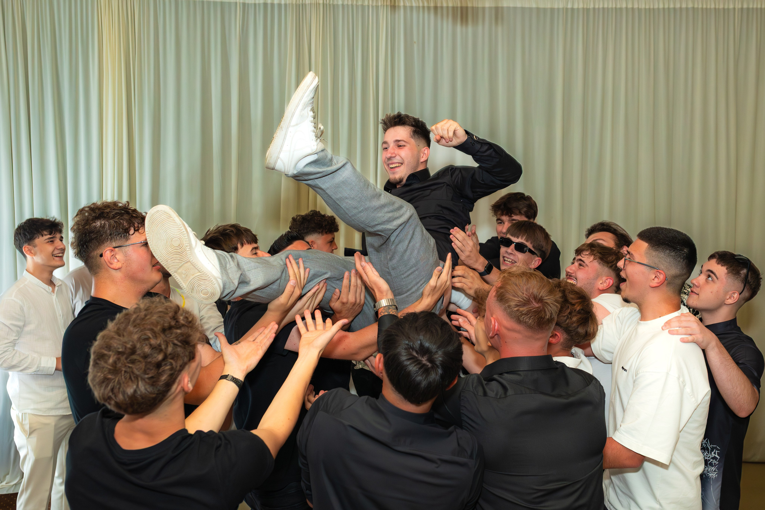 Majorat Denis. Ionut Brehuescu — Fotograf