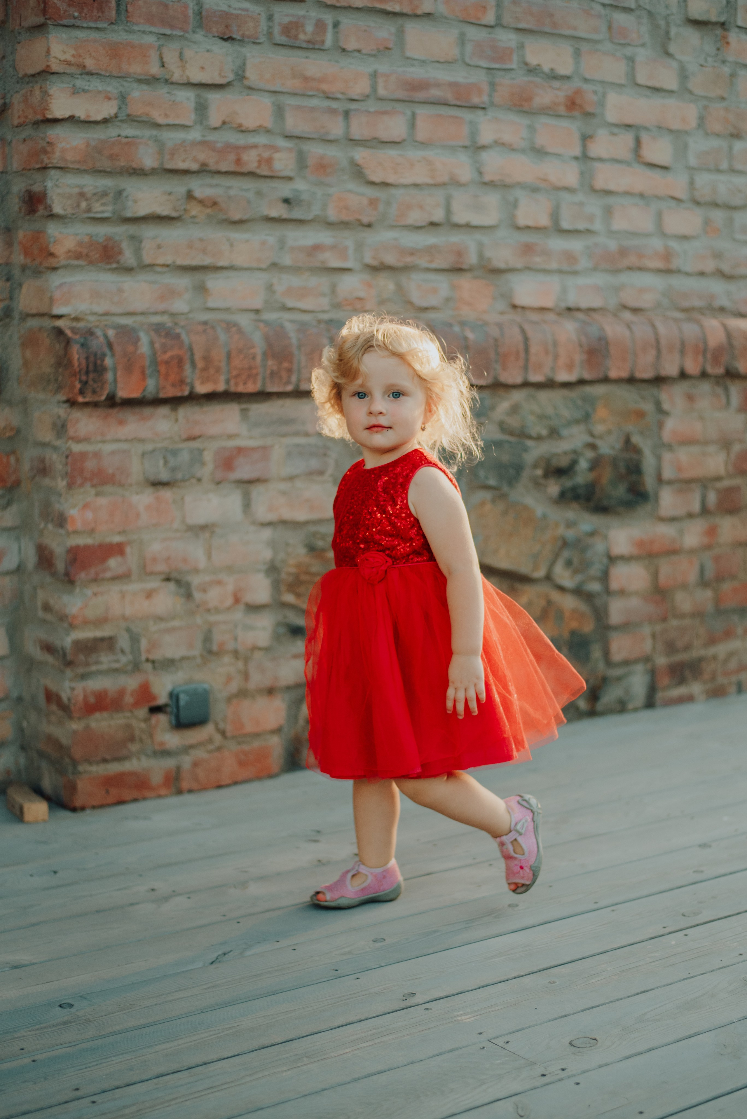 Czech and Portugal Photographer. Lifestyle, wedding and family photographer