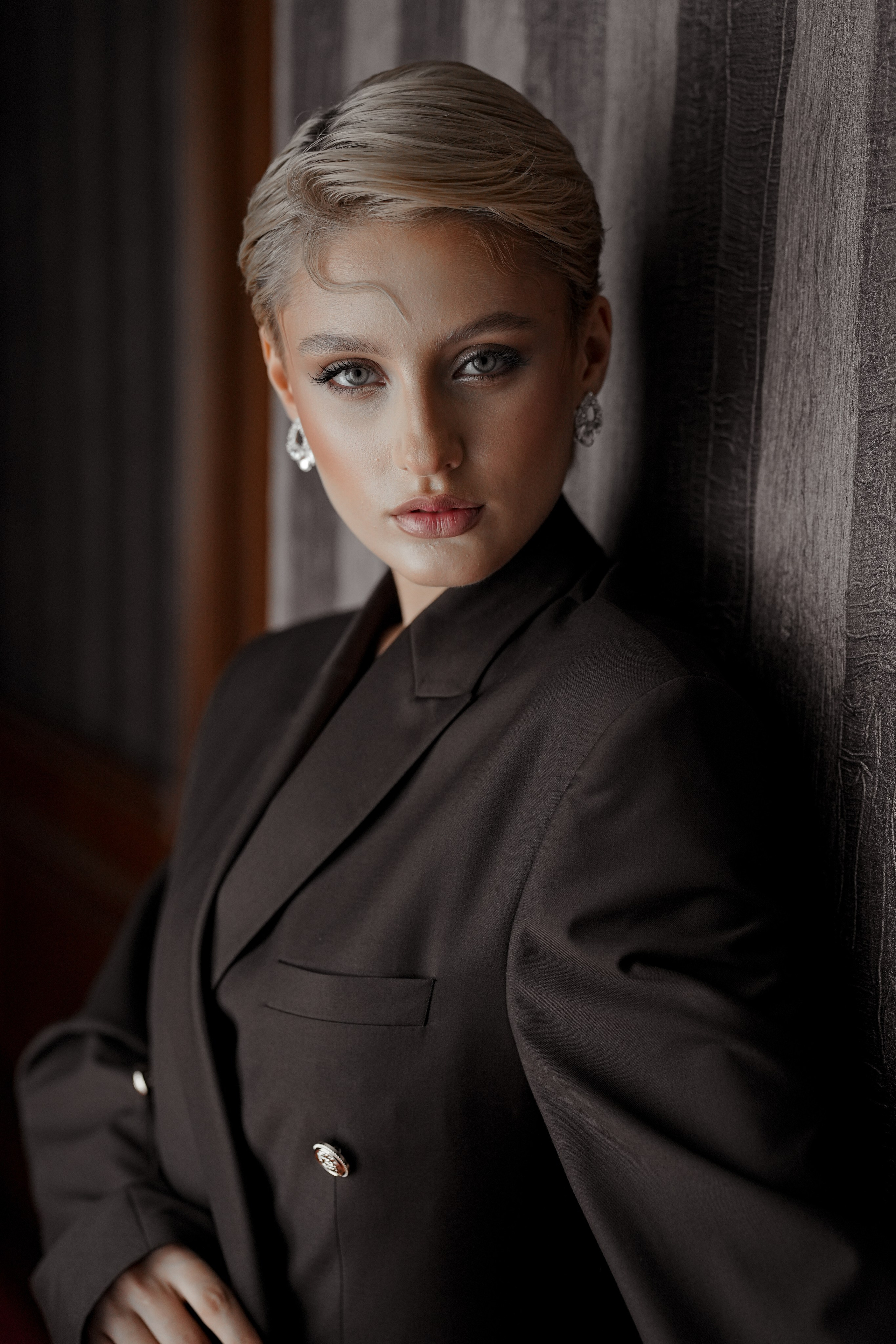 Николь Амир