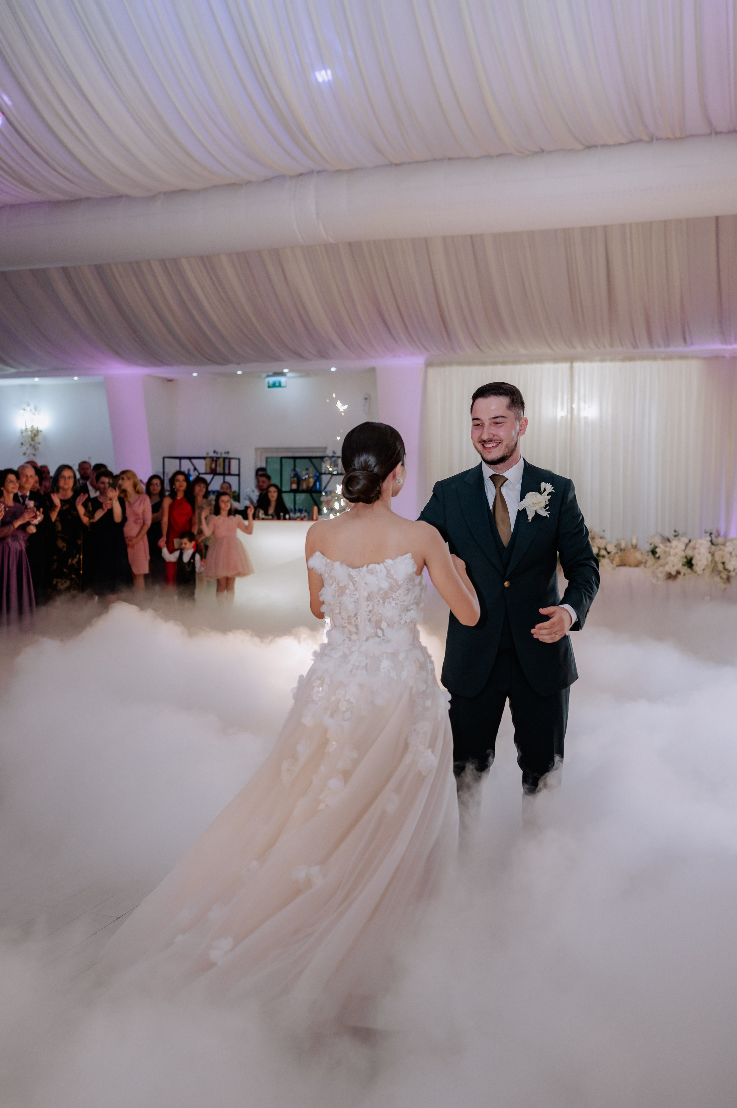 Nunta la Hotel Capitol Iasi. Proud Vision Weddings | Wedding Photography & Film — Servicii profesionale Foto Video Nunta Iasi