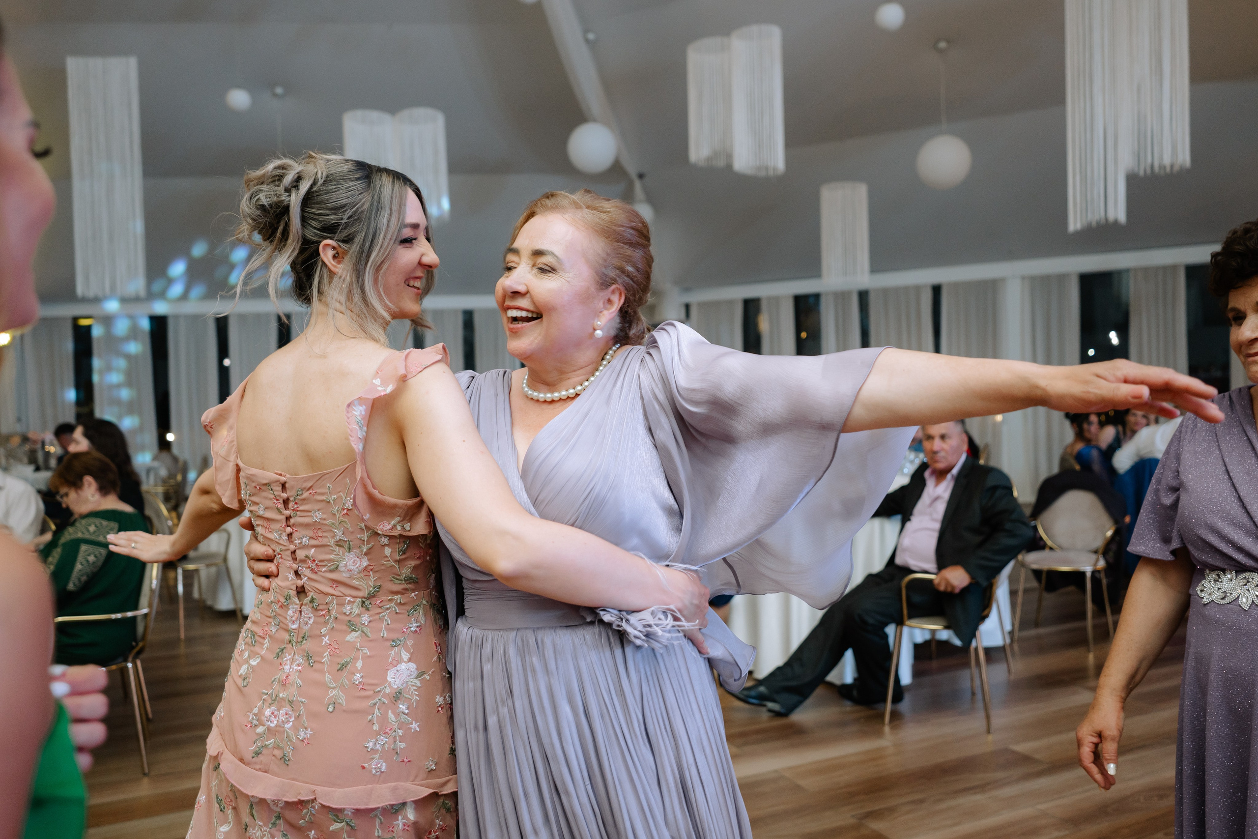 Alina + Gabriel | Liria. Proud Vision Weddings | Wedding Photography & Films — Servicii profesionale Foto Video Nunta Iasi