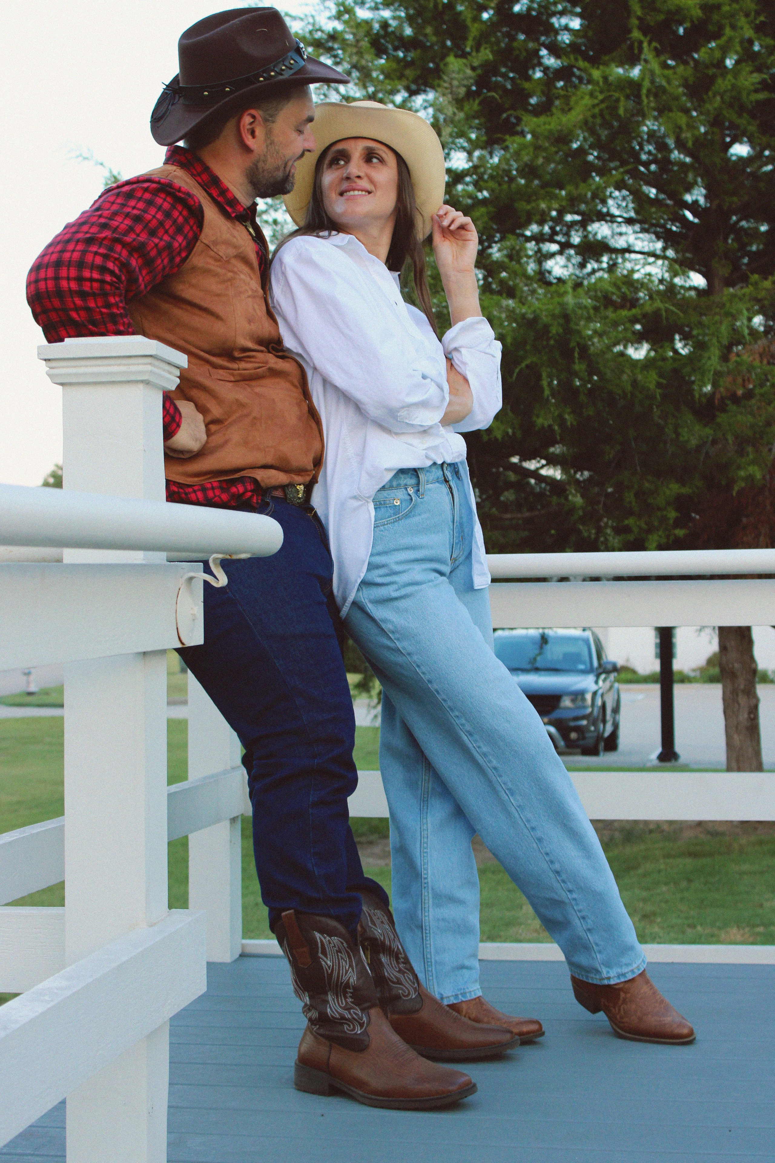 Texas Countryside Family Photoshoot in Cowboy Style. Lana Petrychenko — Portrait & Family Photographer. Valencia, Spain