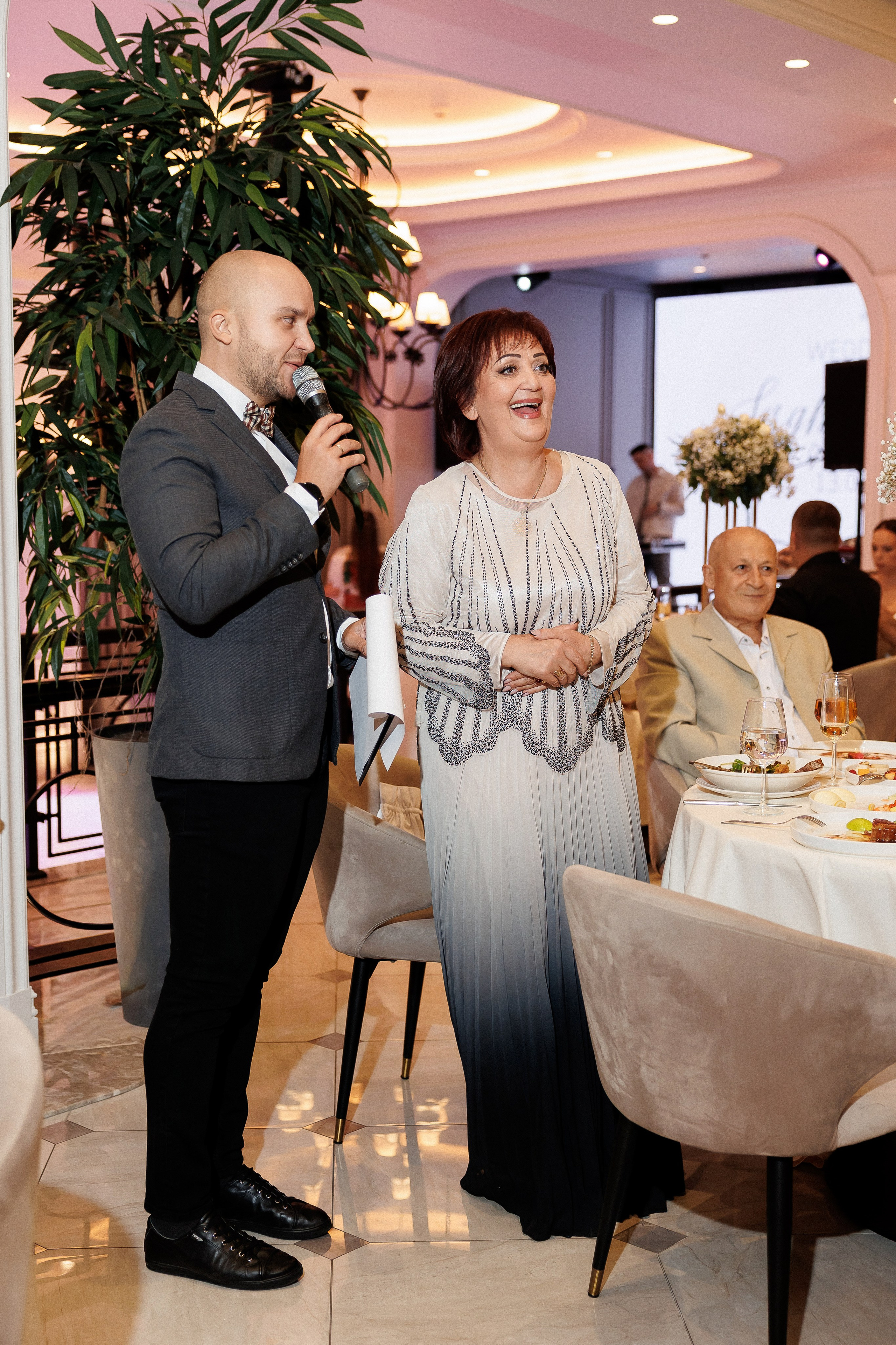 Serghei & Erica — Queen Residence. Servicii Foto și Video 067188353