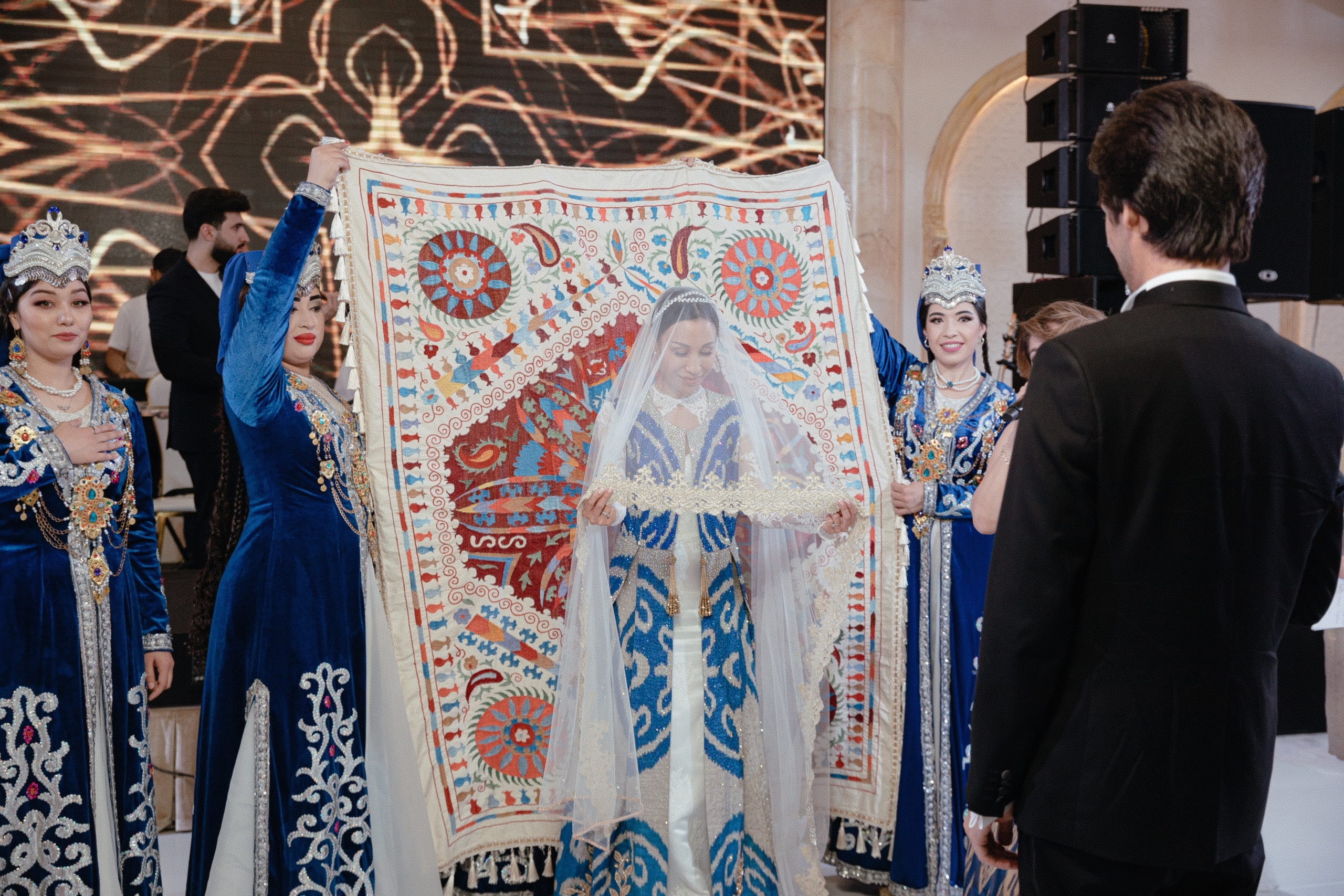 Botir & Zukhra. Главная