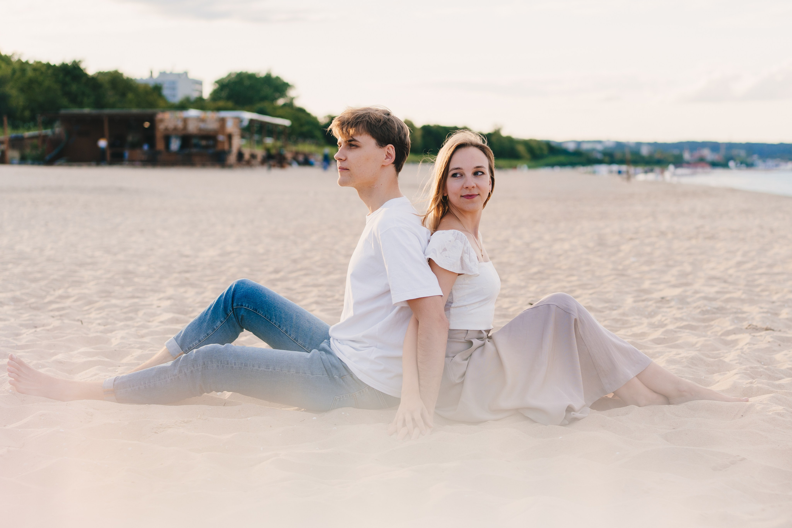 Gracjana i Damian, sesja narzeczeńska nad morzem. Fotograf ślubny & lifestyle Gdańsk, Karolina Baczewska