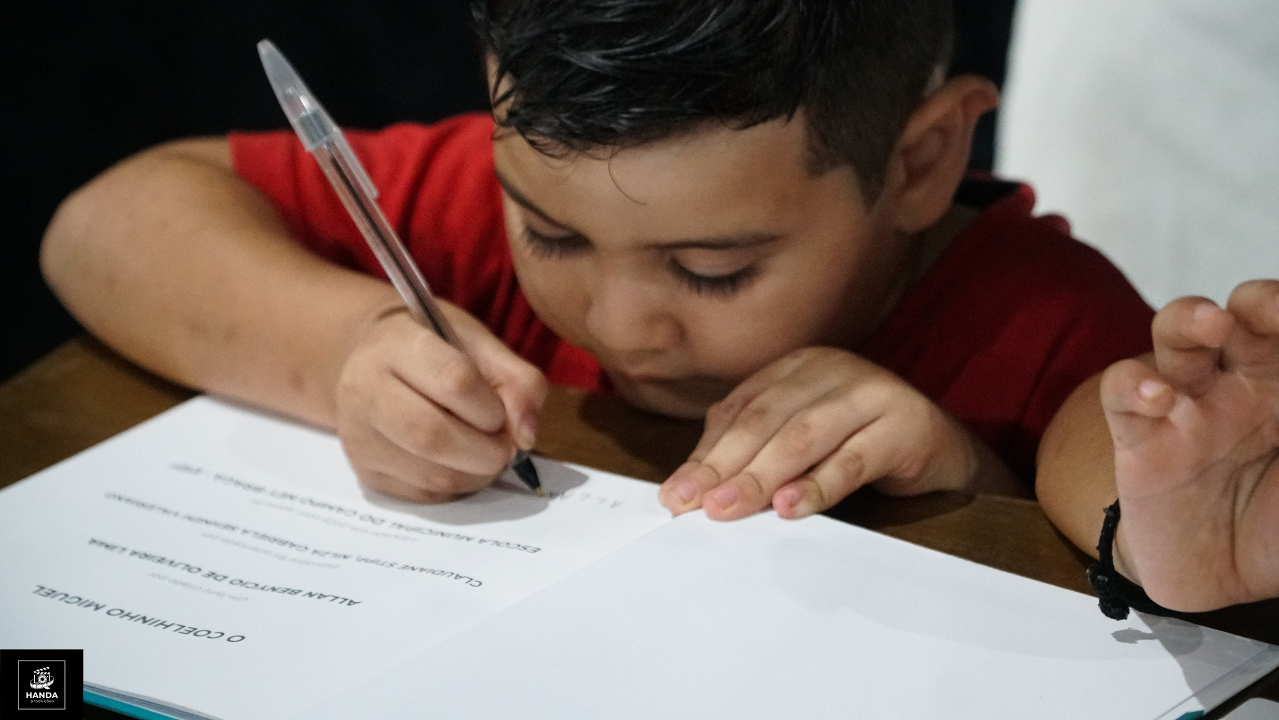 Noite autógrafos colégio Aurélio Buarque de Holanda. Handa Produções