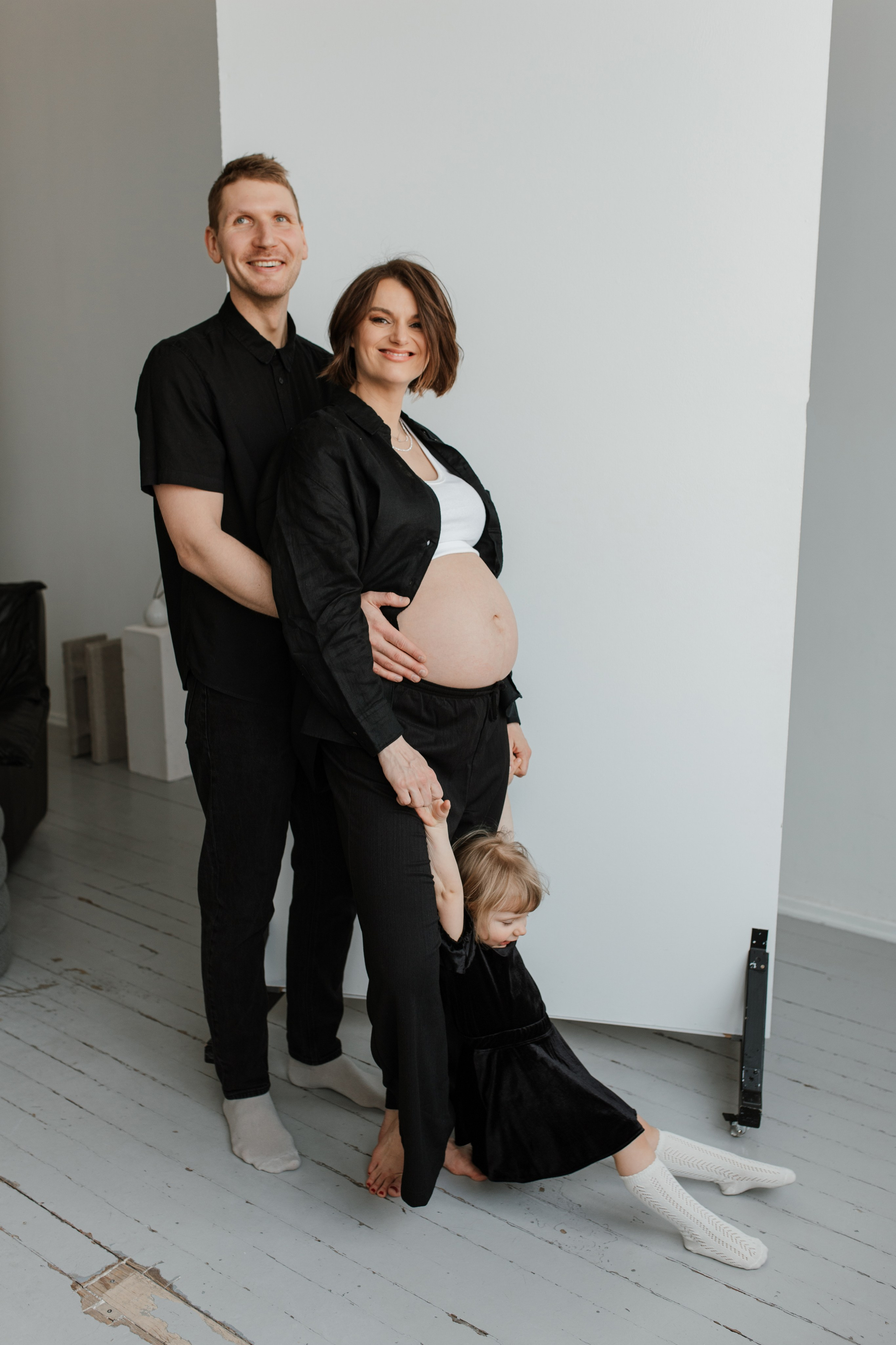 FAMILY IN A STUDIO. Dagneshi Photography