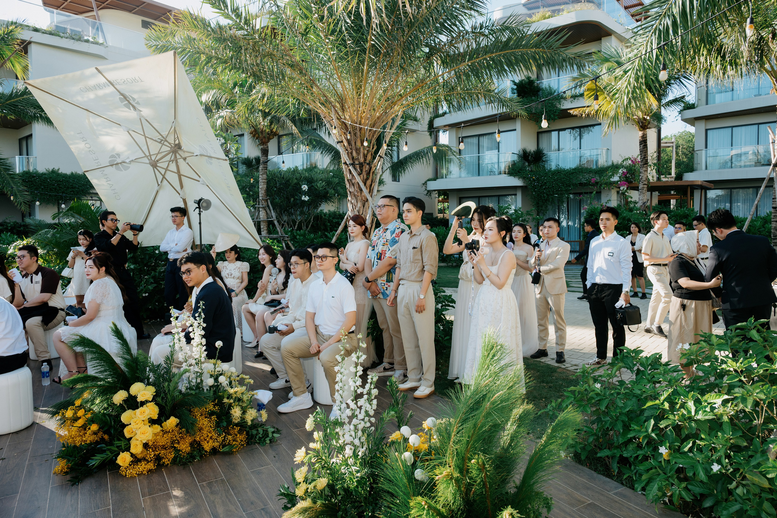 DUC HOANG & HUONG ANH / The Vows. Saigon Wedding Present | Art Beyond Moments