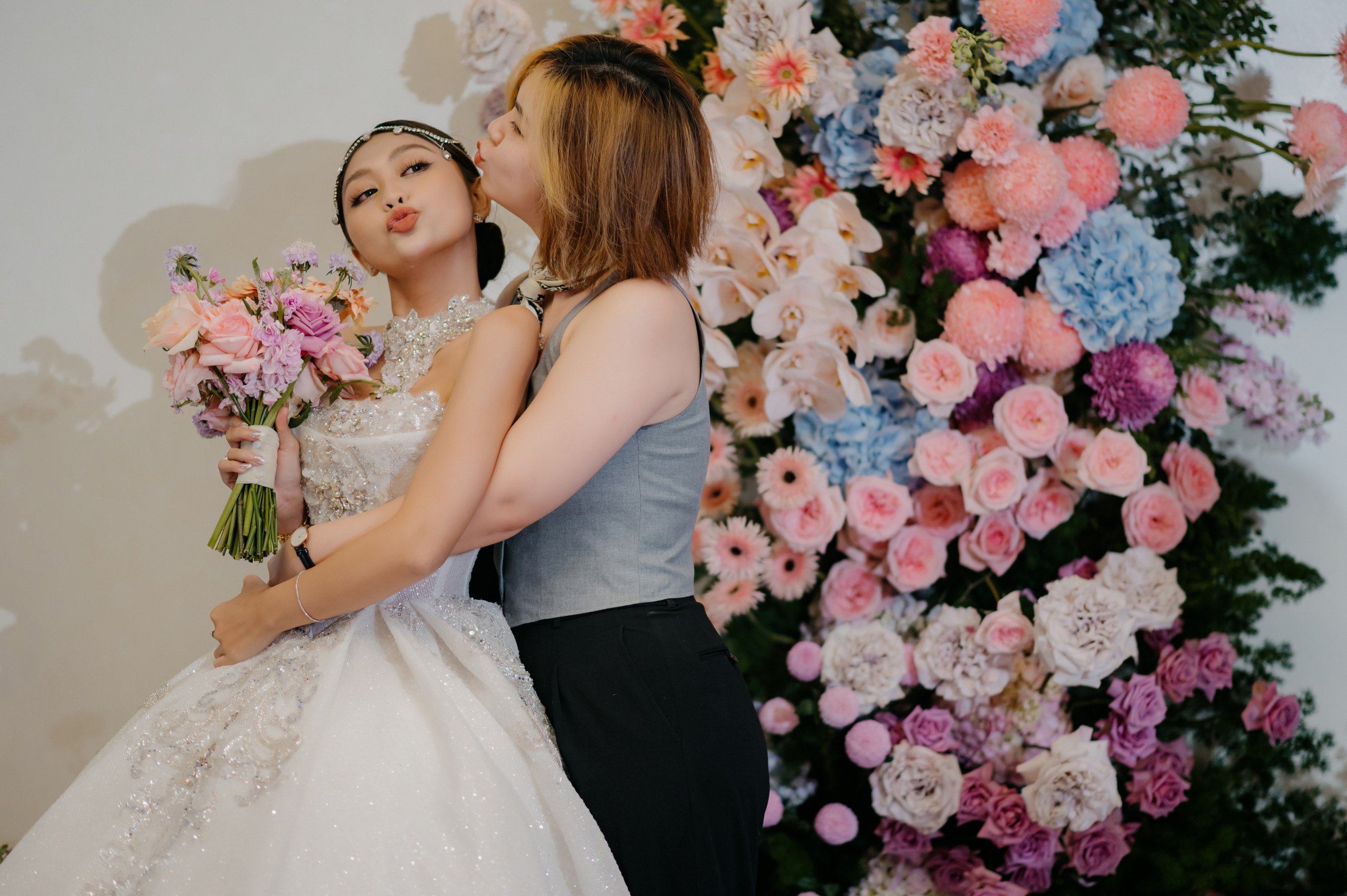 KHANG & QUYEN / Lavela Hotel. Saigon Wedding Present | Art Beyond Moments