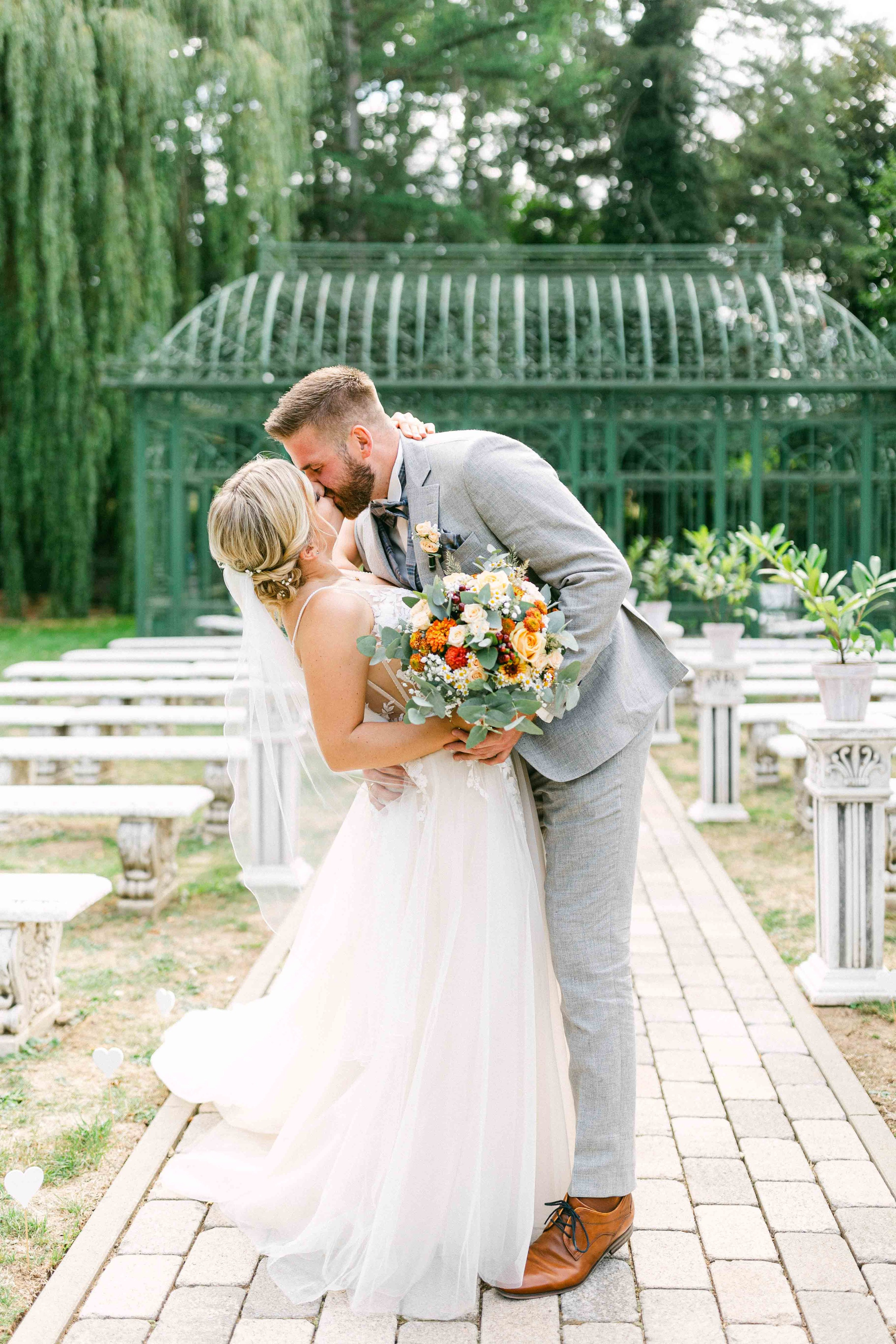 Brautpaar bei ihrer Hochzeit im Rittergut Voldagsen