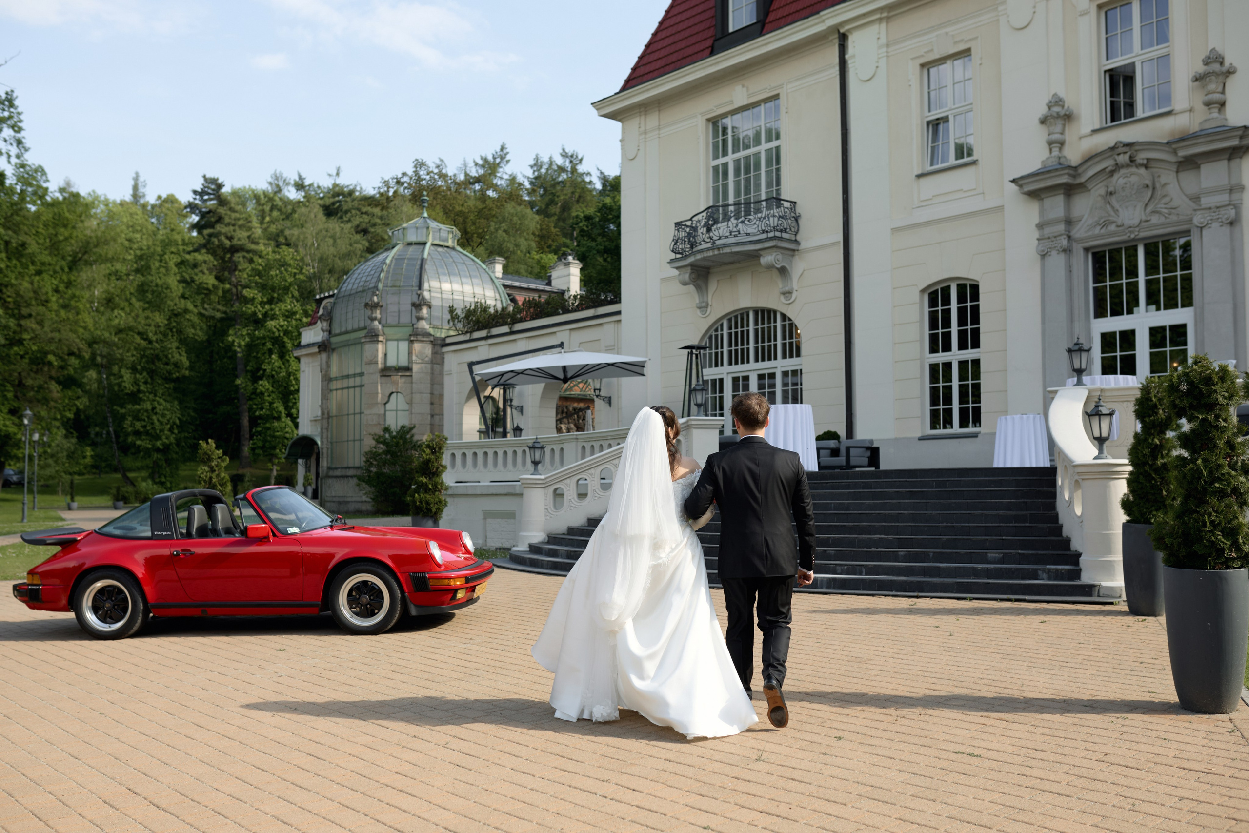 Wiktoria & Kacper. Pałac Goetz. Fotograf ślubny i rodzinny w Krakowie Yana Klymova