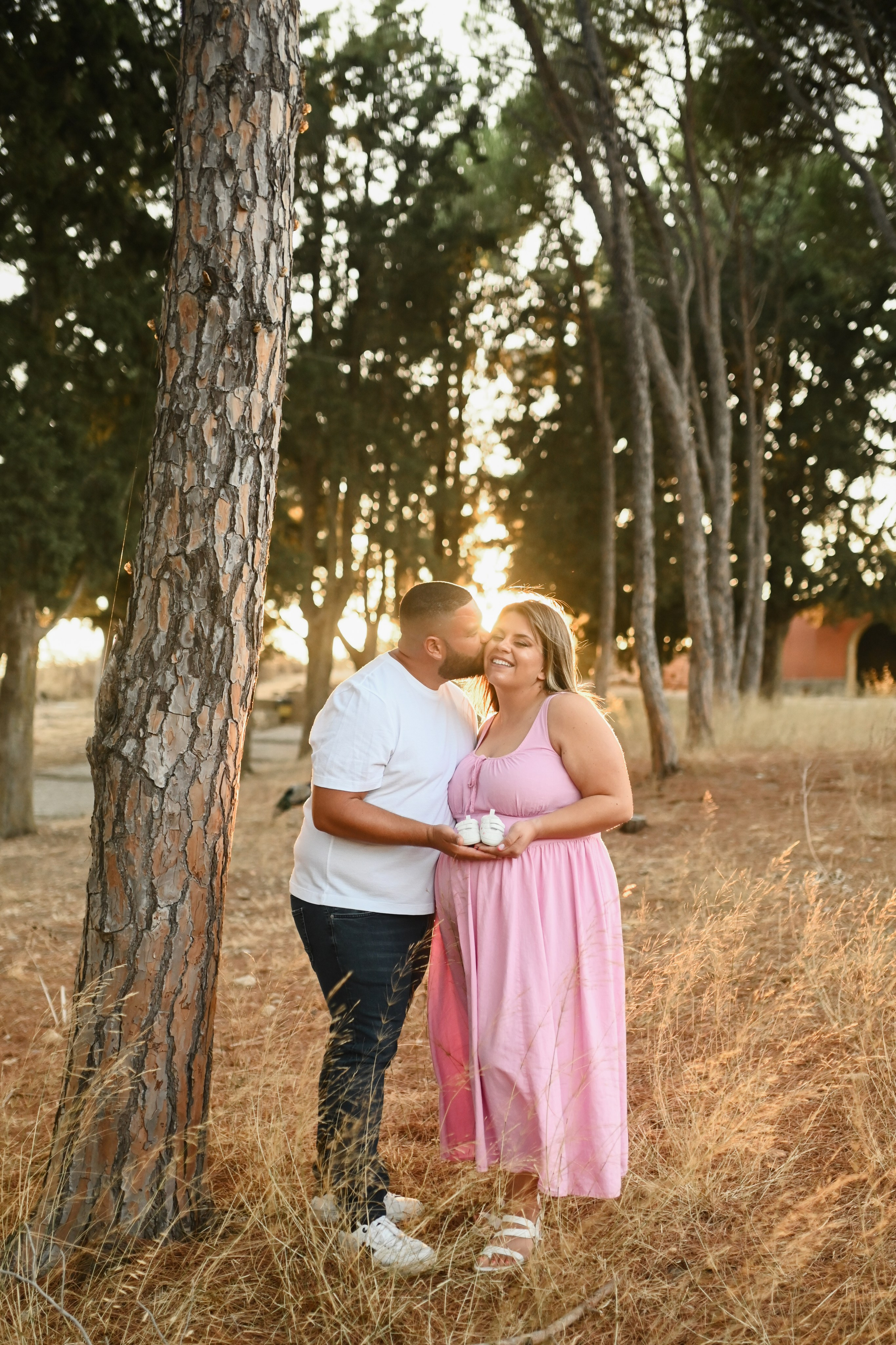 Φωτογράφιση εγκυμοσύνης στο Φιλέρημο Ρόδου – Μαγικές στιγμές μέσα στη φύση. WELCOME