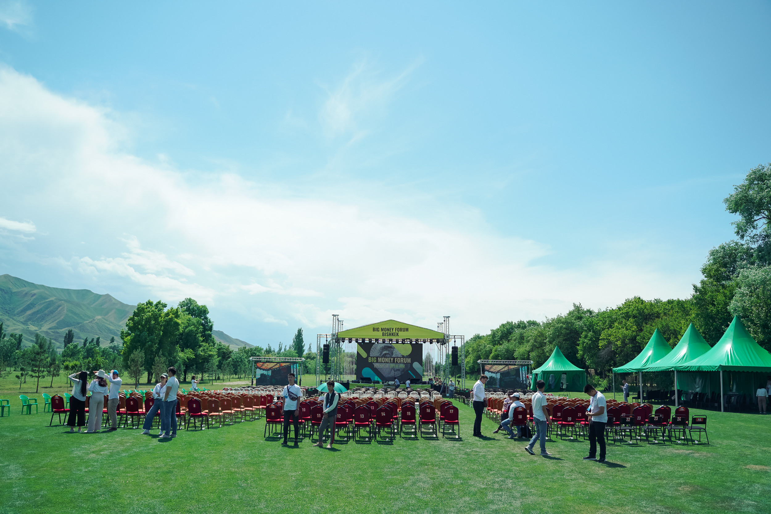 Business forum. Toktonaliev.com.kg, Семейный и детский фотограф в Бишкеке