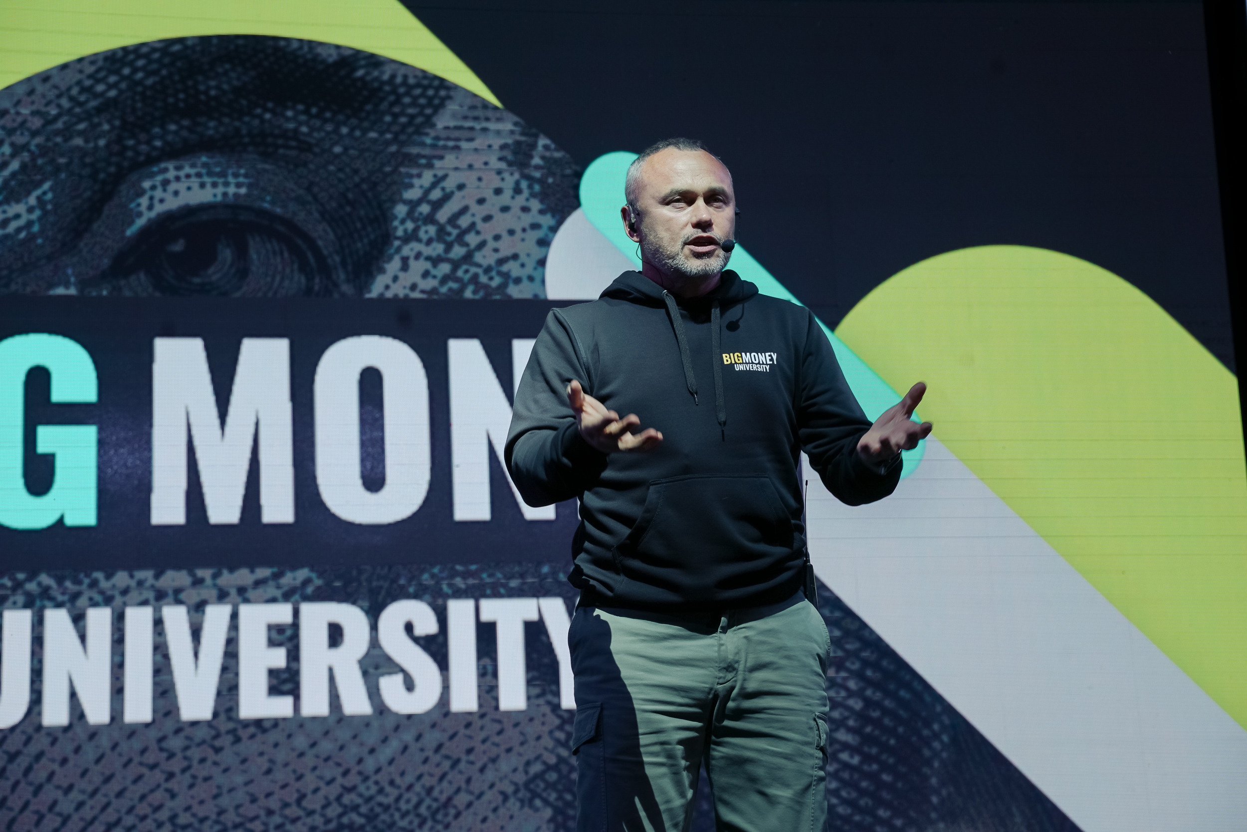 Business forum. Toktonaliev.com.kg, Семейный и детский фотограф в Бишкеке