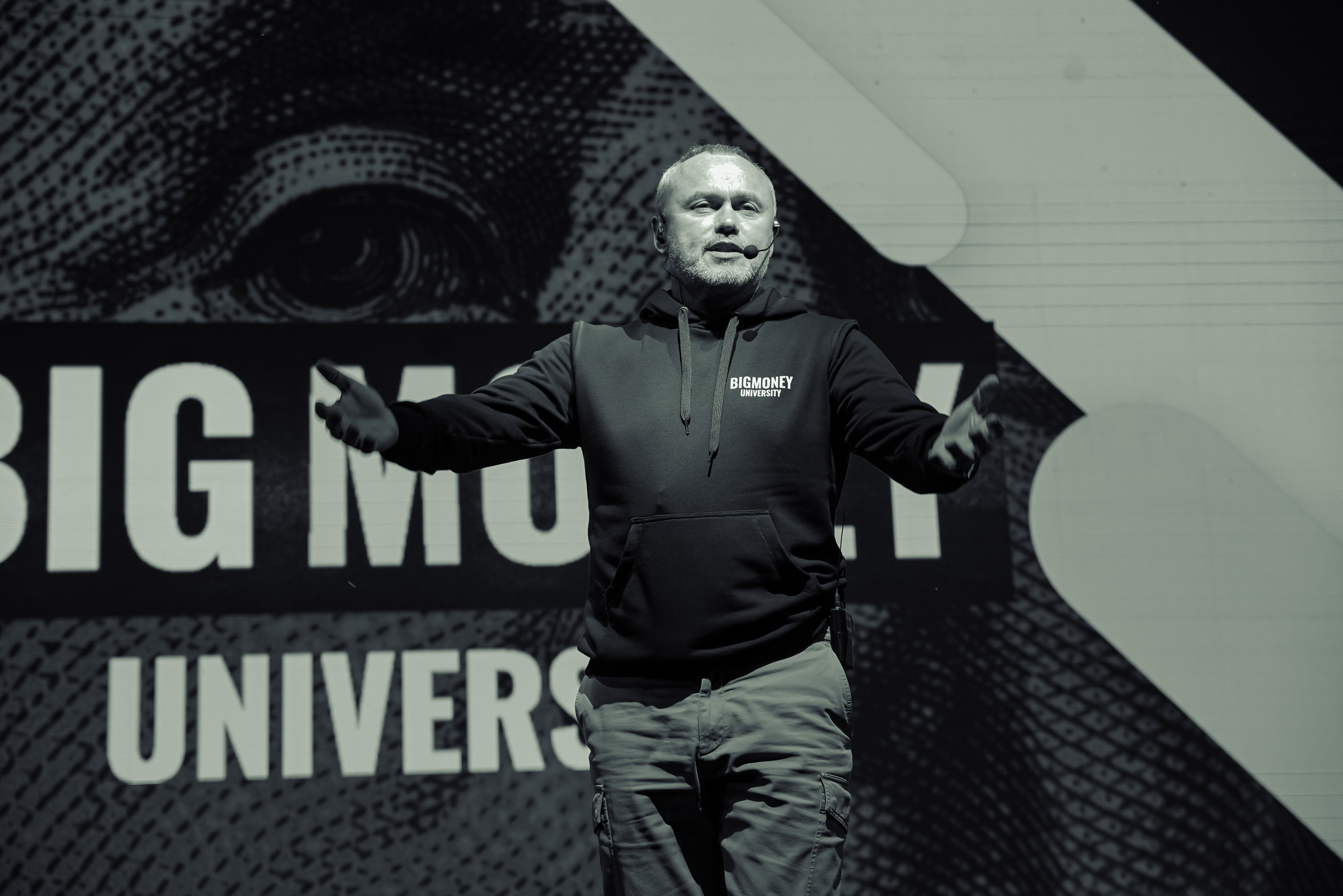 Business forum. Toktonaliev.com.kg, Семейный и детский фотограф в Бишкеке