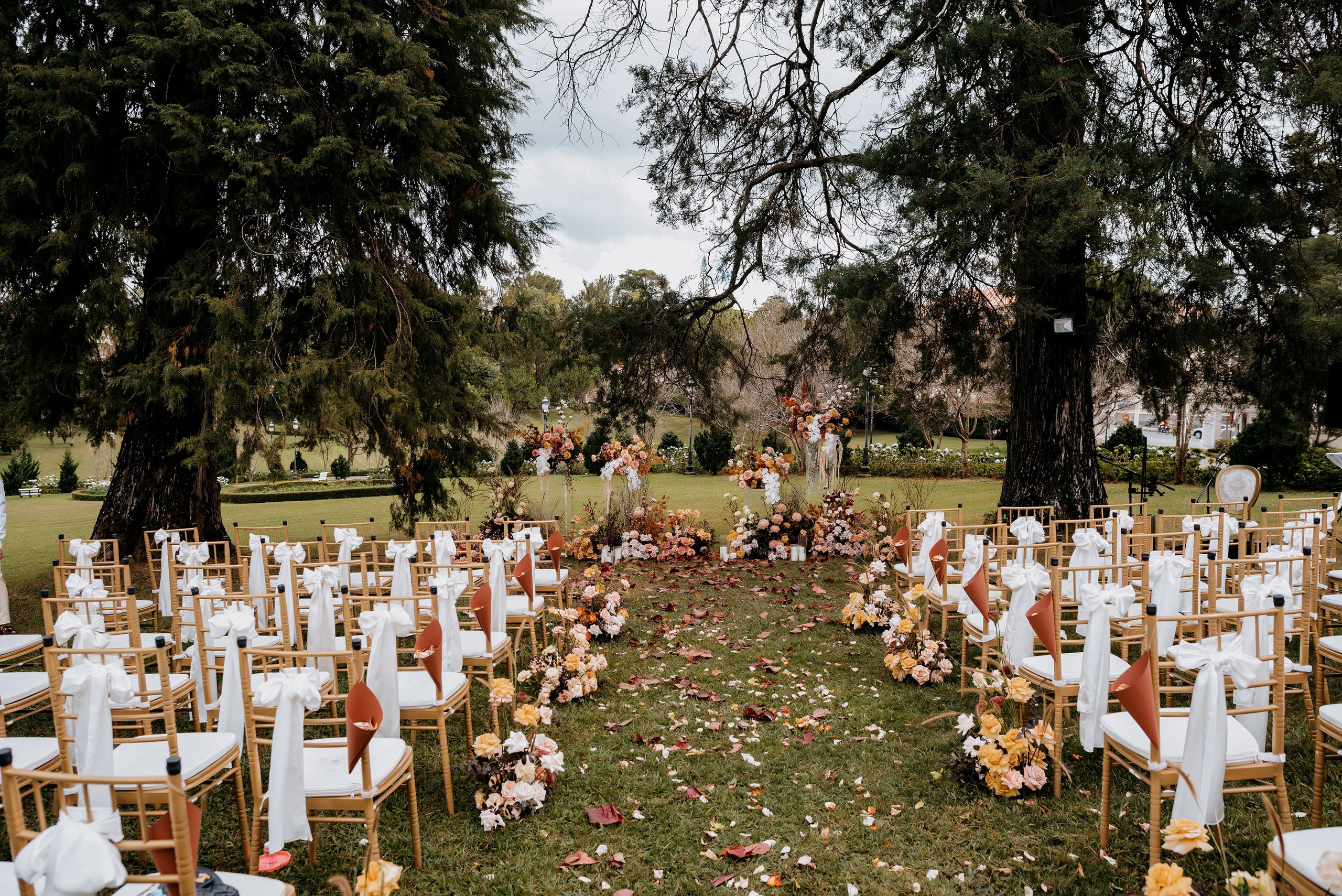 JESSE & MIMI / The Vows. Nhiếp ảnh gia đám cưới hàng đầu tại Thành Phố Hồ Chí Minh