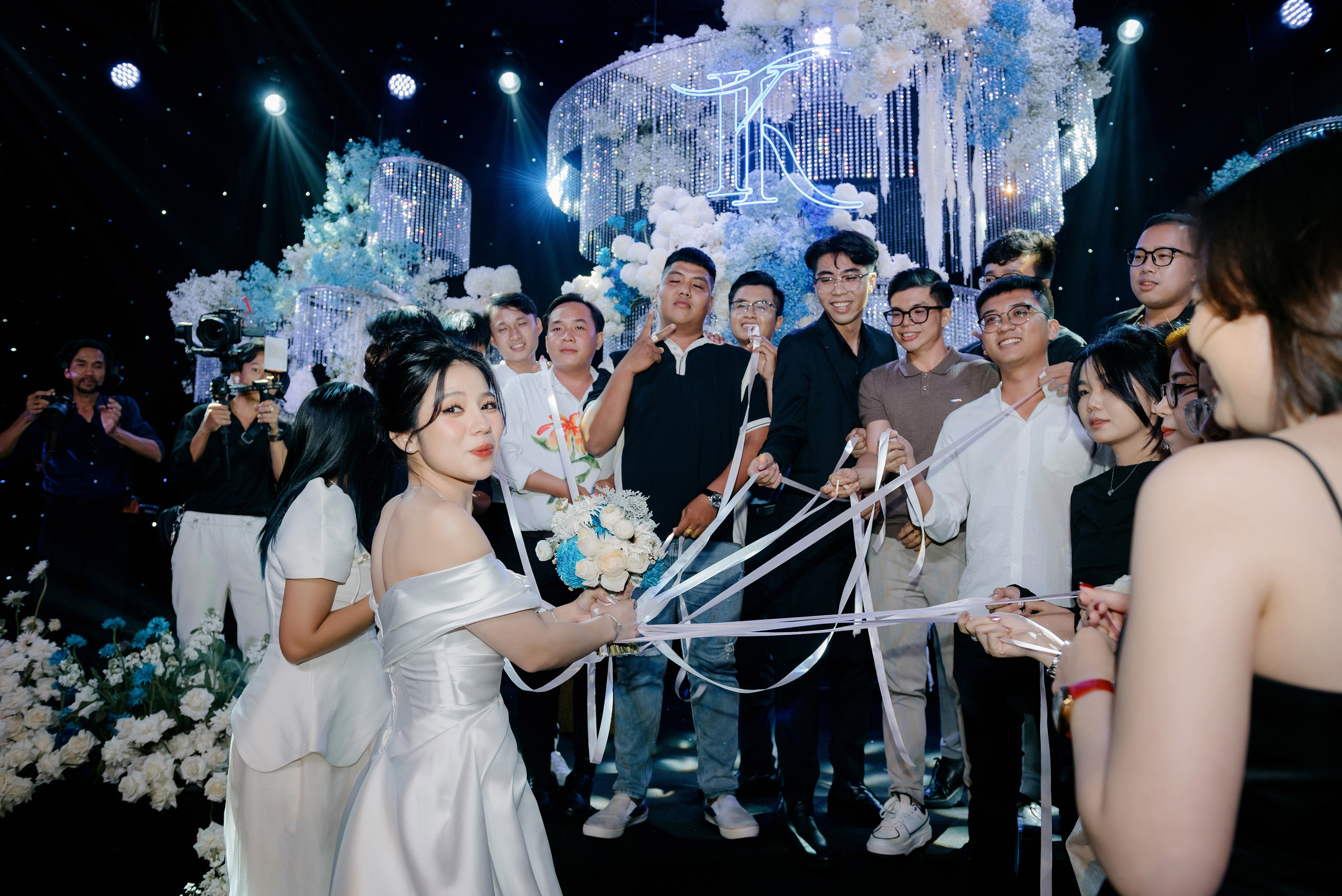 THANH THUÝ & TRỌNG KỶ. Nhiếp ảnh gia đám cưới hàng đầu tại Thành Phố Hồ Chí Minh