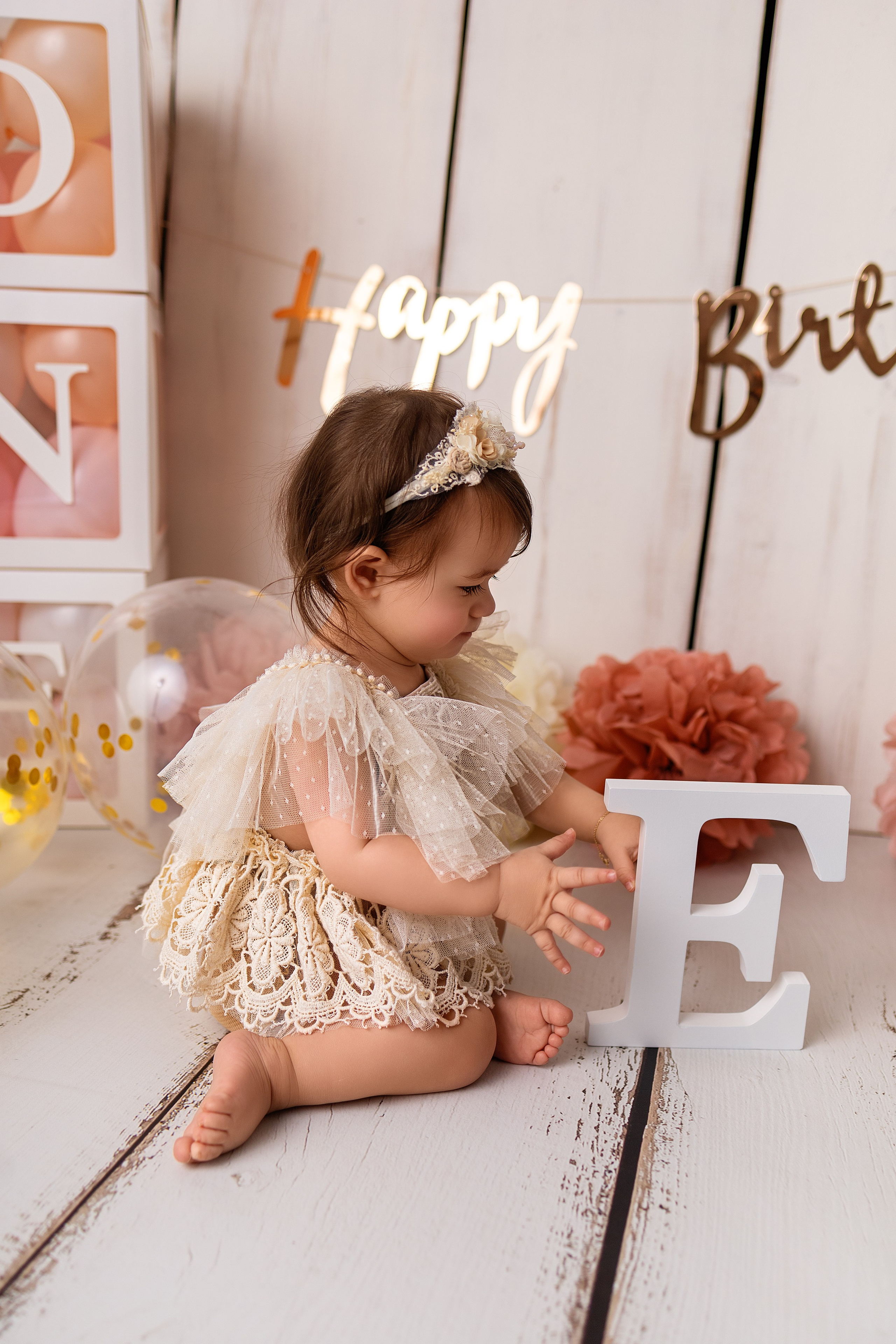 Erste Geburtstag „Cake Smash“. Neugeborene- Schwangerschaft- und Kinder Fotografin in Lehre