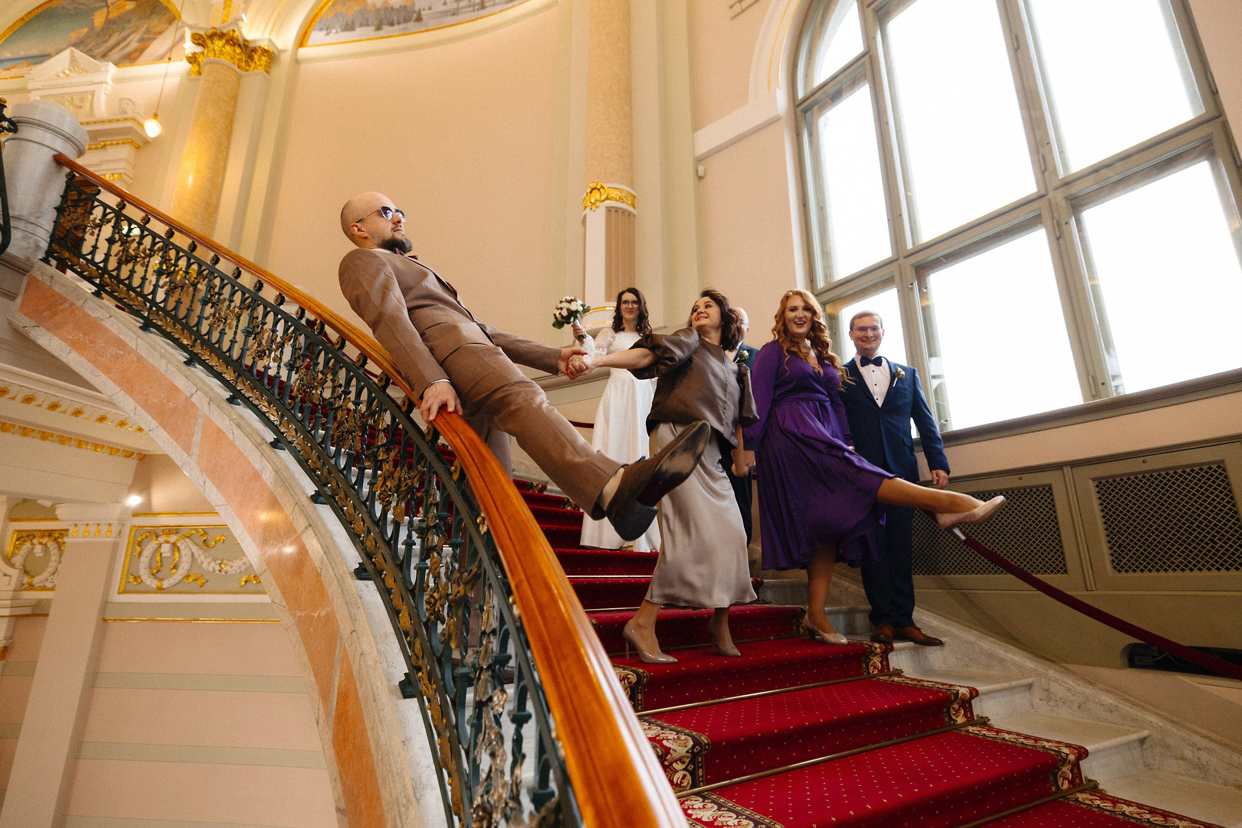 Зимняя свадебная фотосессия в музее искусств. Евгений Тимофеев | Свадебный и контент-фотограф и видеограф в Риге