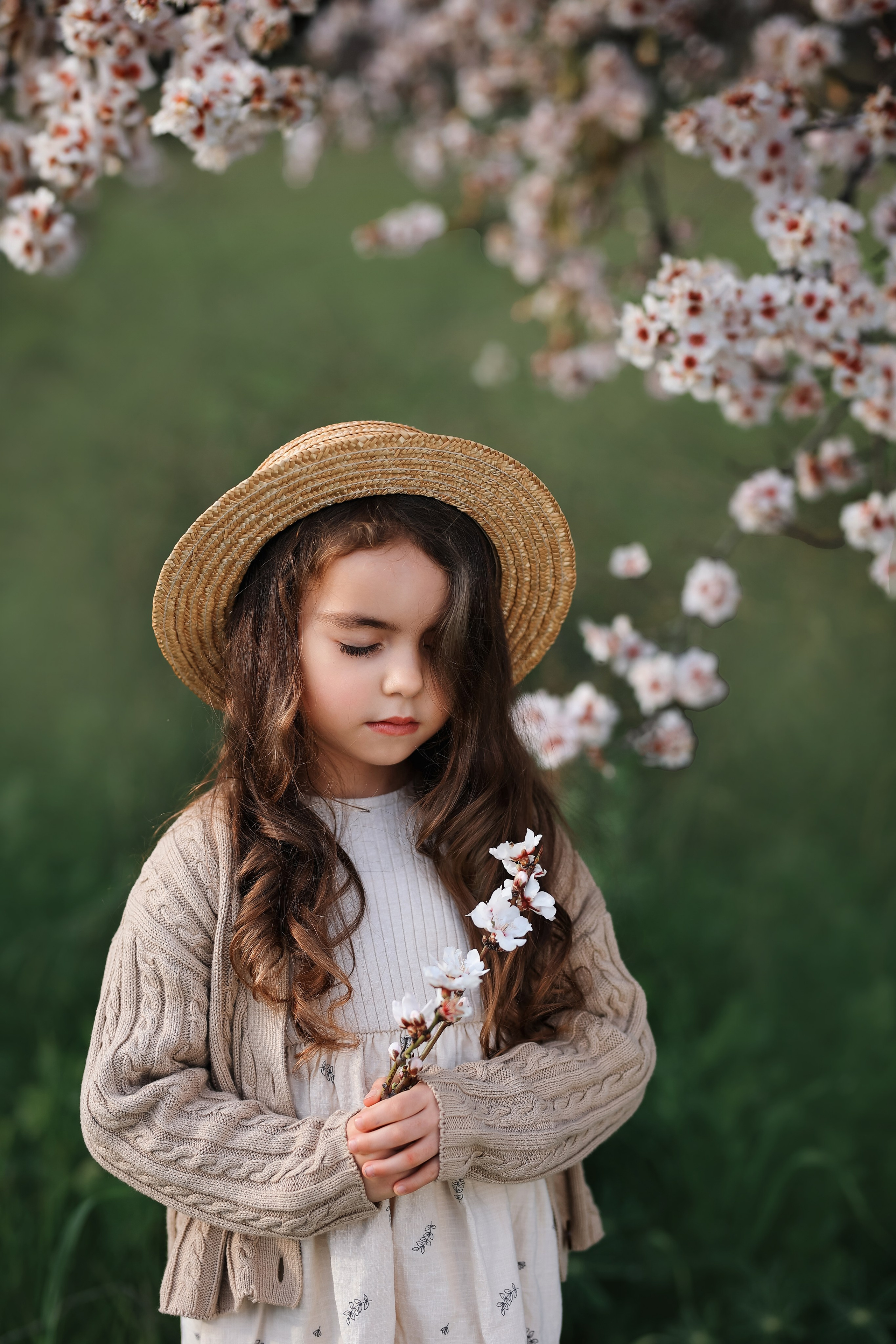 Фотосессия в цветущем миндале. Фотограф в Турции, Анталии, Кемере, Белеке, Сиде, Каше, Калкане, Фетхие