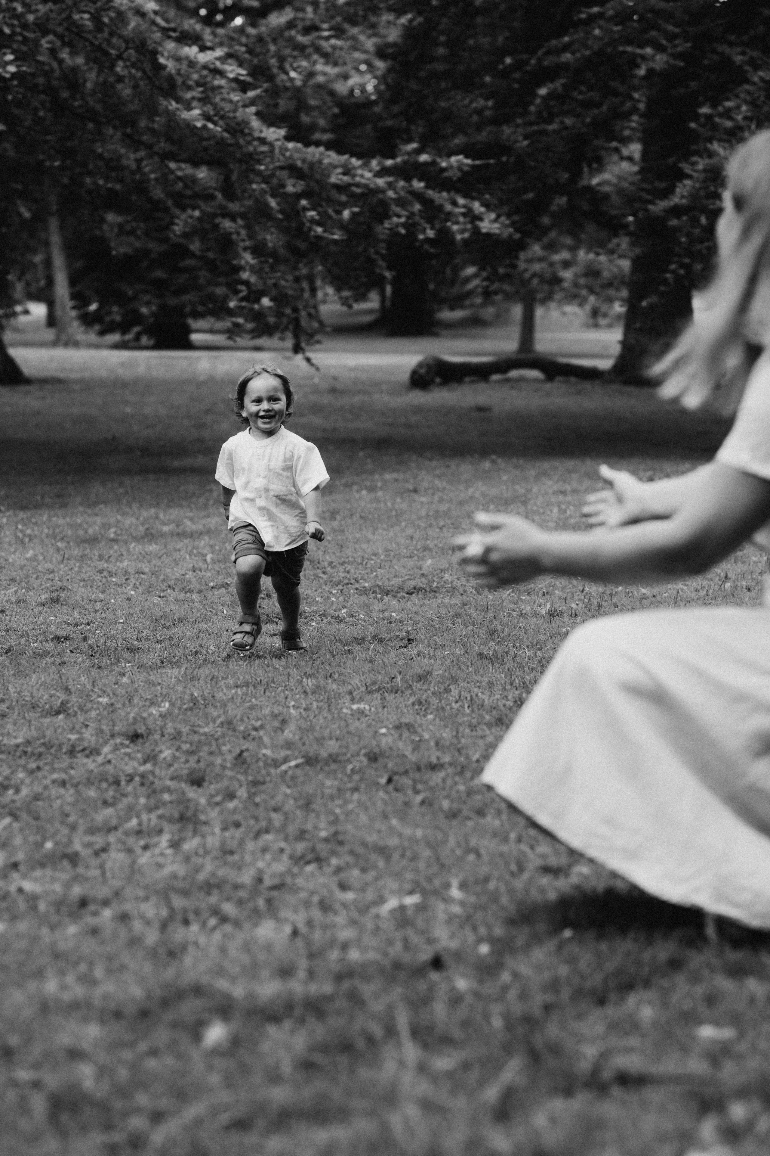 Kaivopuisto. Wedding and potrait photographer in Helsinki Vickan O