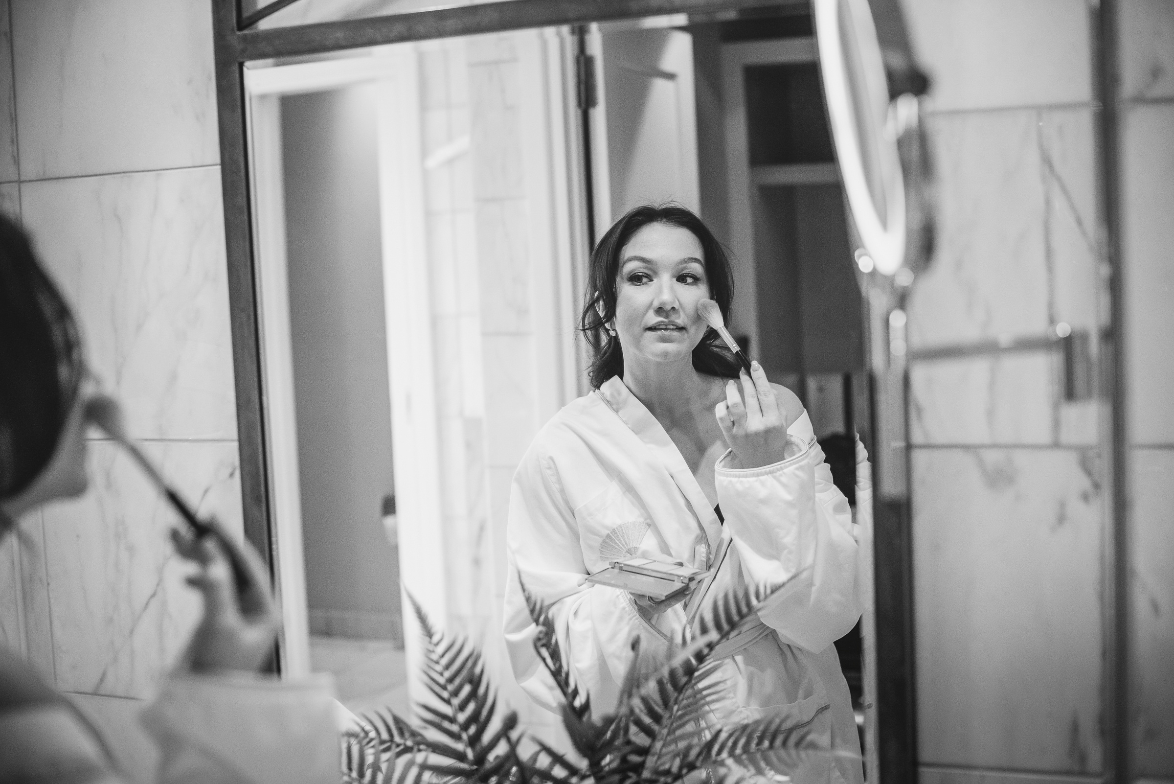 Brautvorbereitung im Hotel Mandarin Oriental. Hochzeitsfotograf München - Olga Boyko Hochzeitsreportage