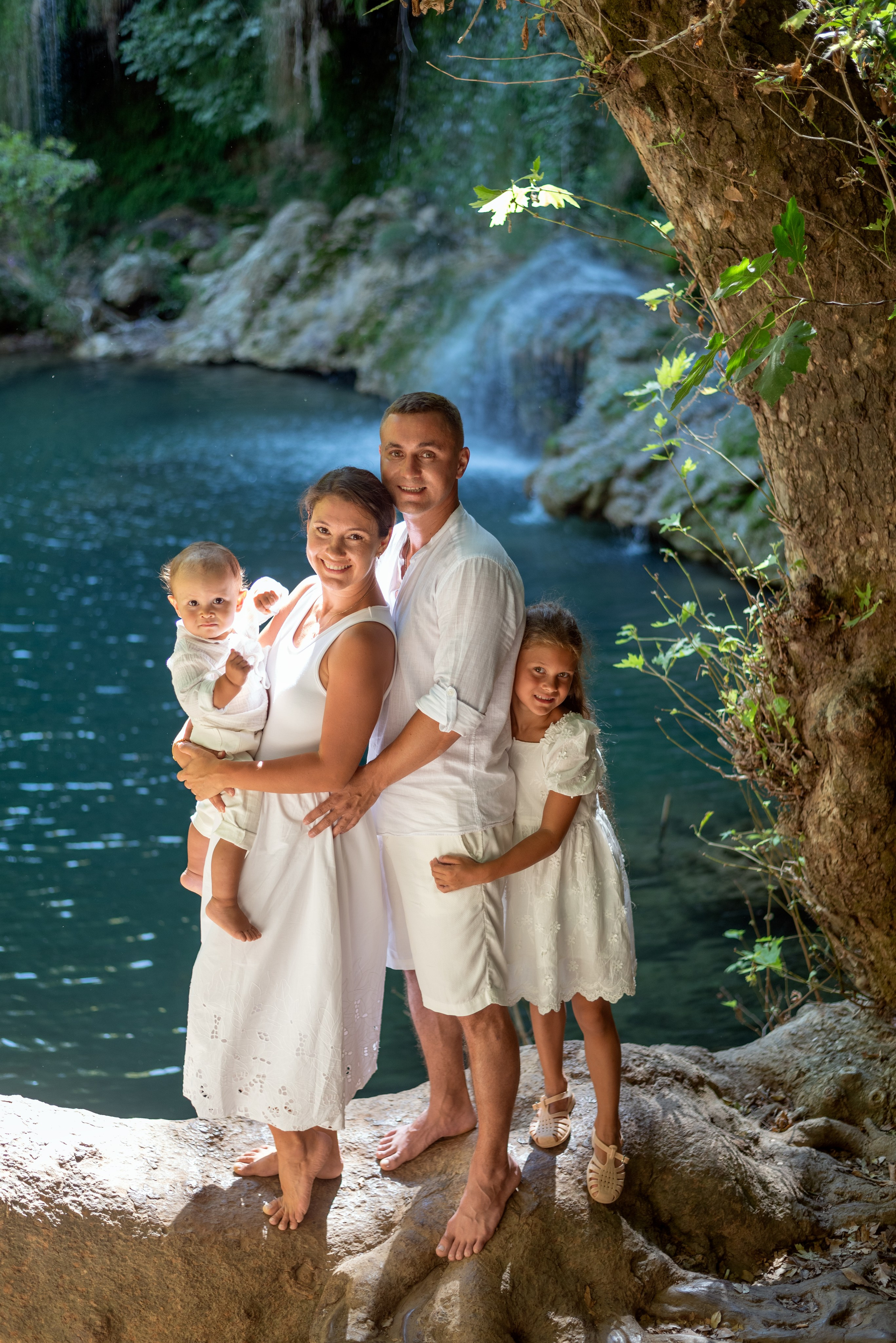 Живописный водопад с бирюзовой водой в Анталии. Фотограф Анталия, Кемер, Белек, Сиде Дарья Кая