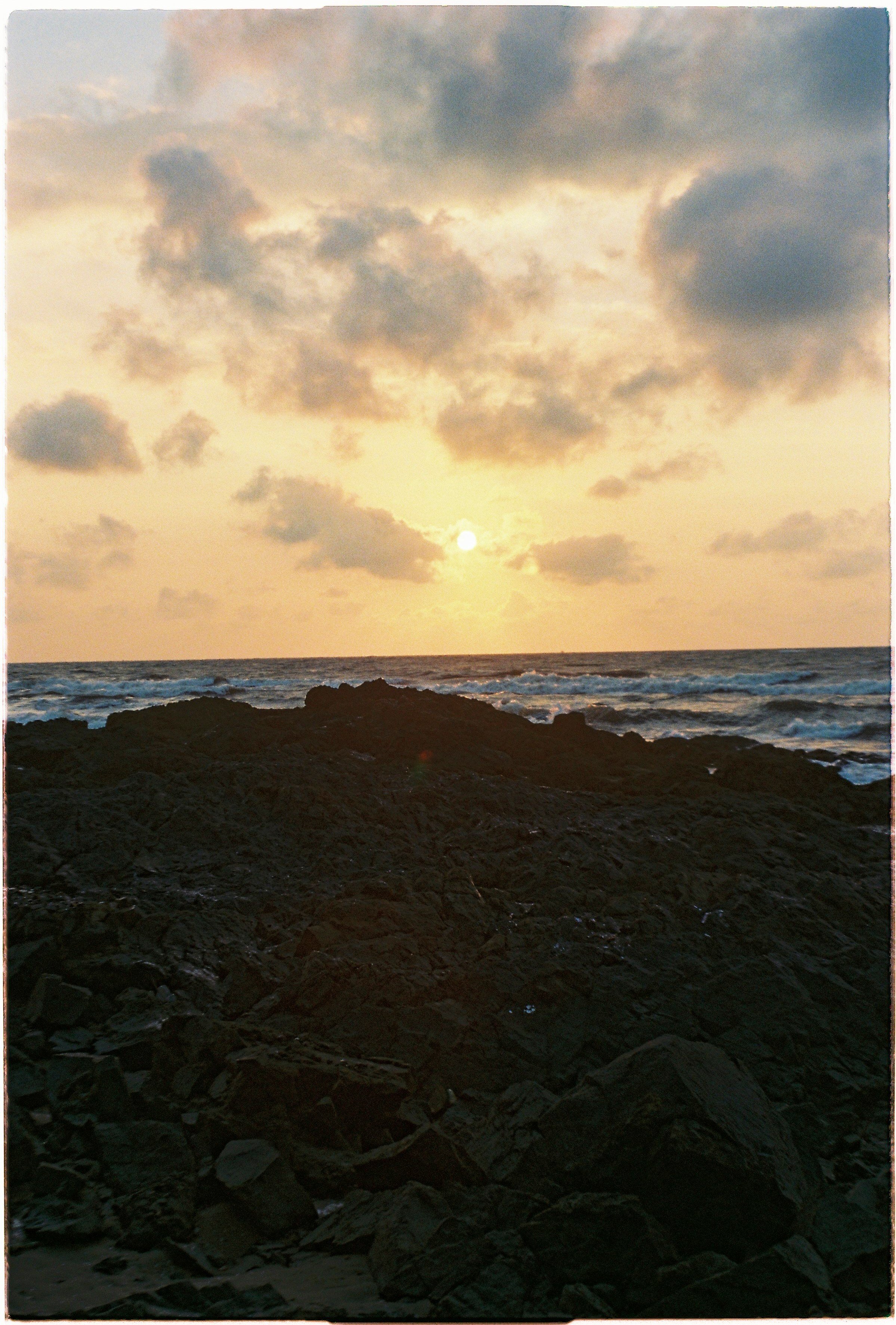 HIEU & KIEU_FILM 35MM. WEDDING PHOTOGRAPHER IN VIETNAM
