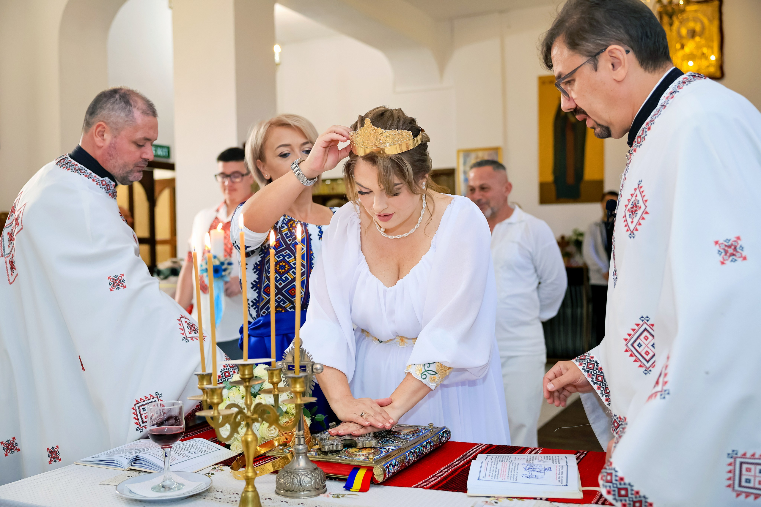 Andrei Sebastian. Moments By Gub