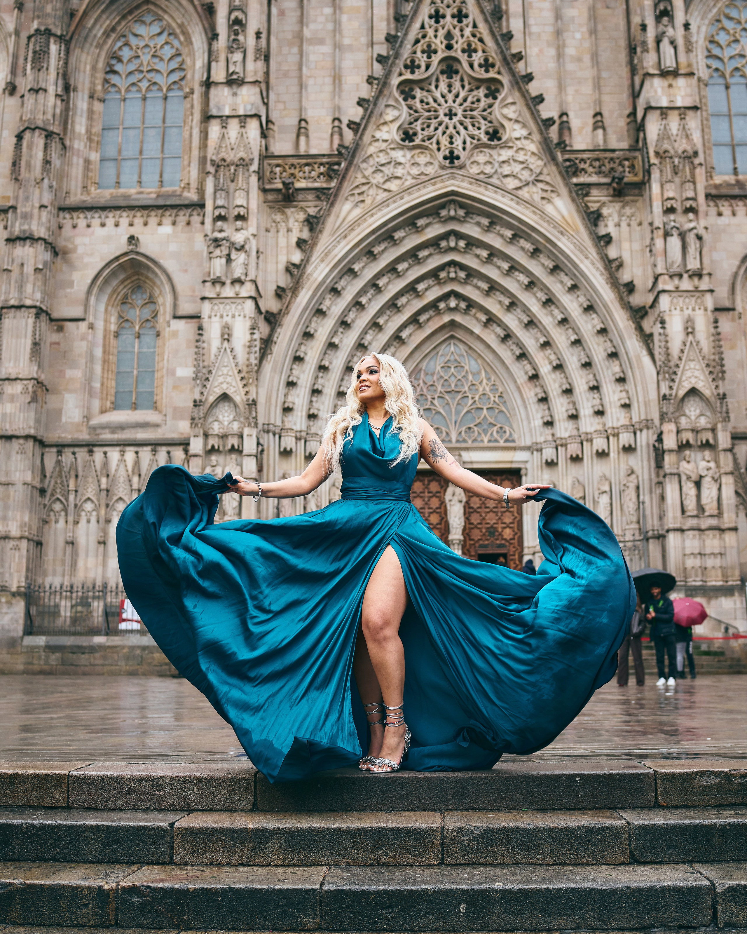 Antes y Después: La Transformación del RAW a la Obra de Arte. Fotógrafo en Barcelona | Sesiones en Estudio y Exteriores | Svyatoslav Usmyal